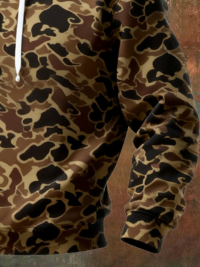 Sudadera retro desgastado en bloques de color camuflaje estampado casual de manga larga para hombre