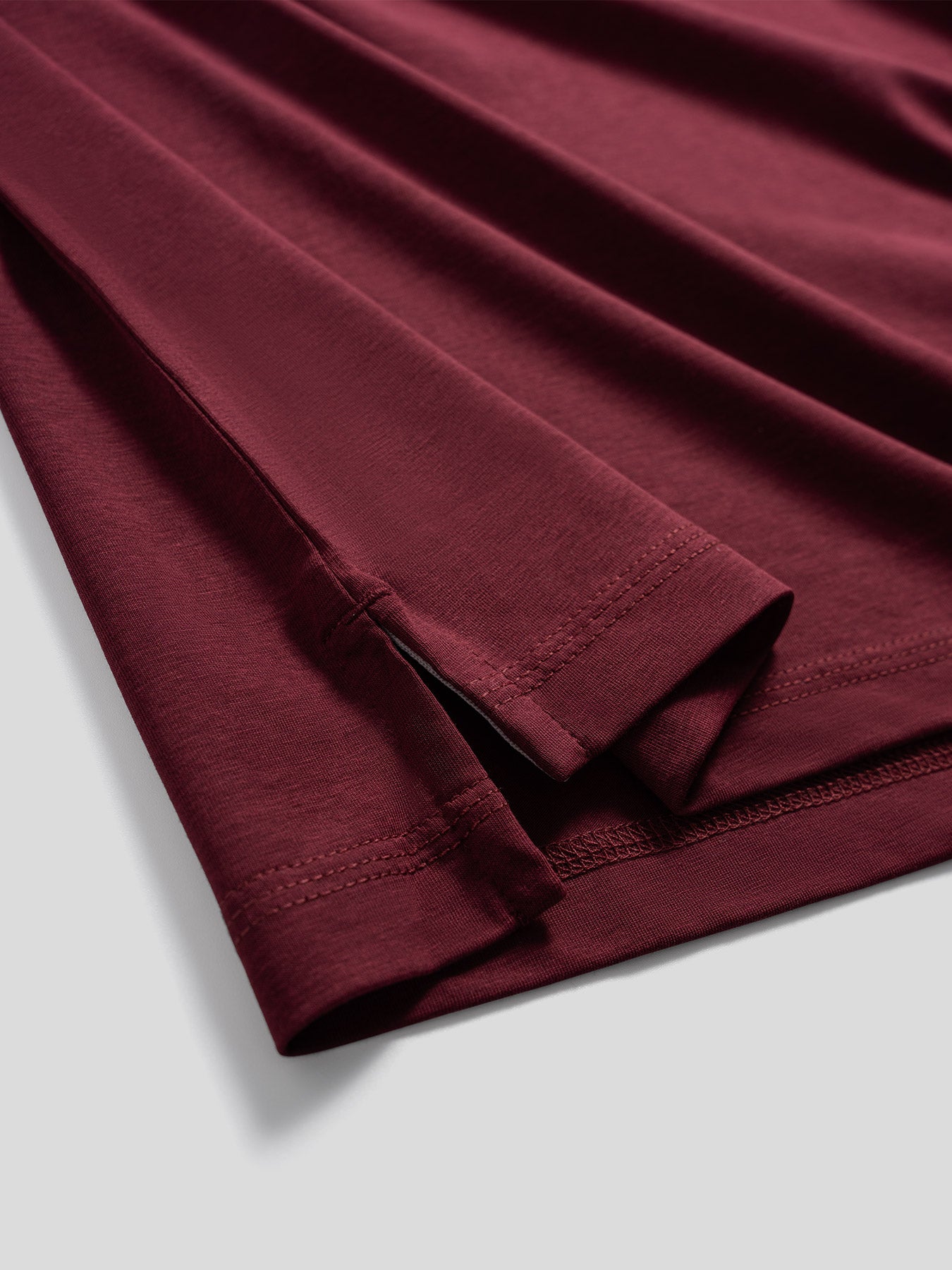 StayCool 2.0 de corte entallado Split-Hem Tee