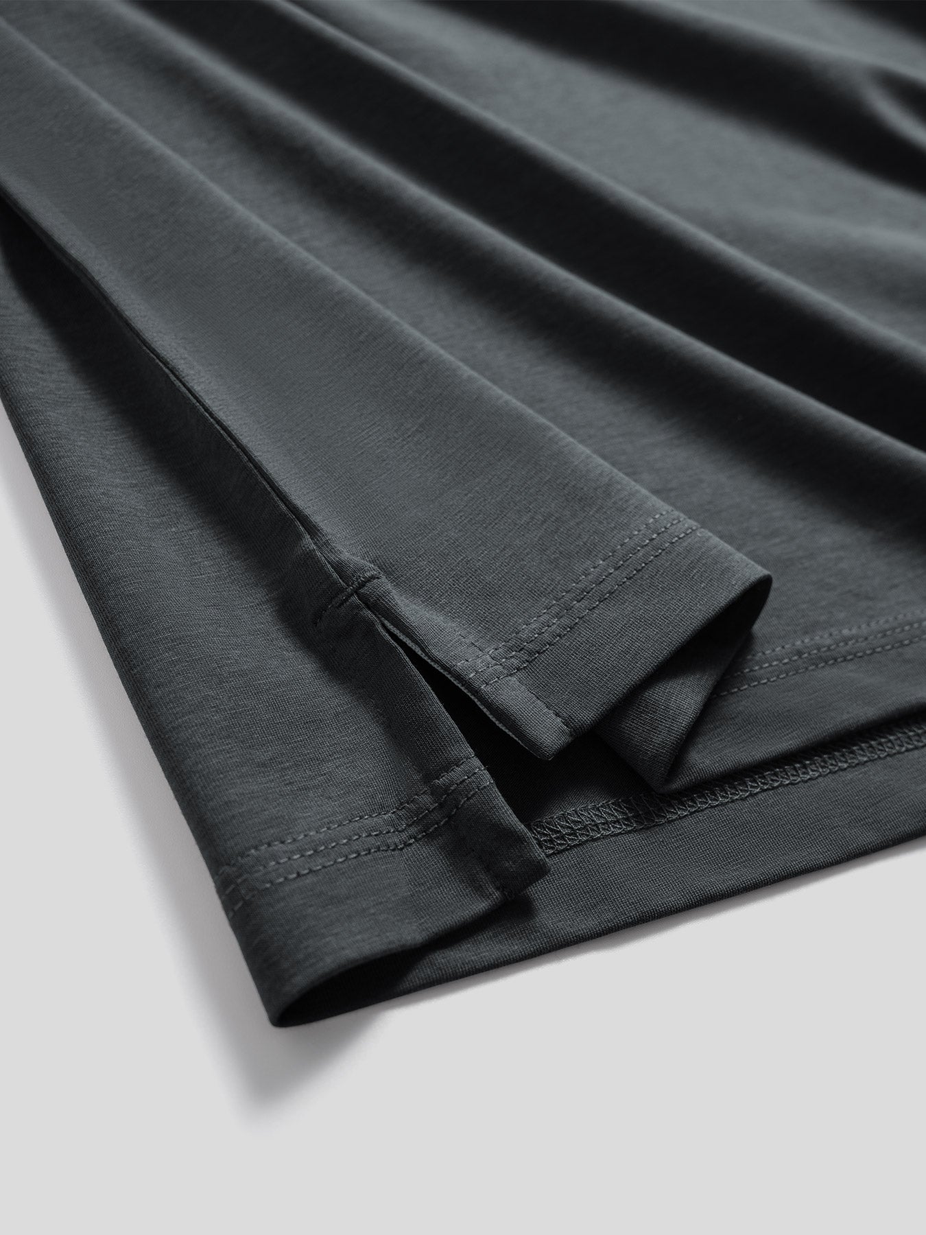 StayCool 2.0 de corte entallado Split-Hem Tee