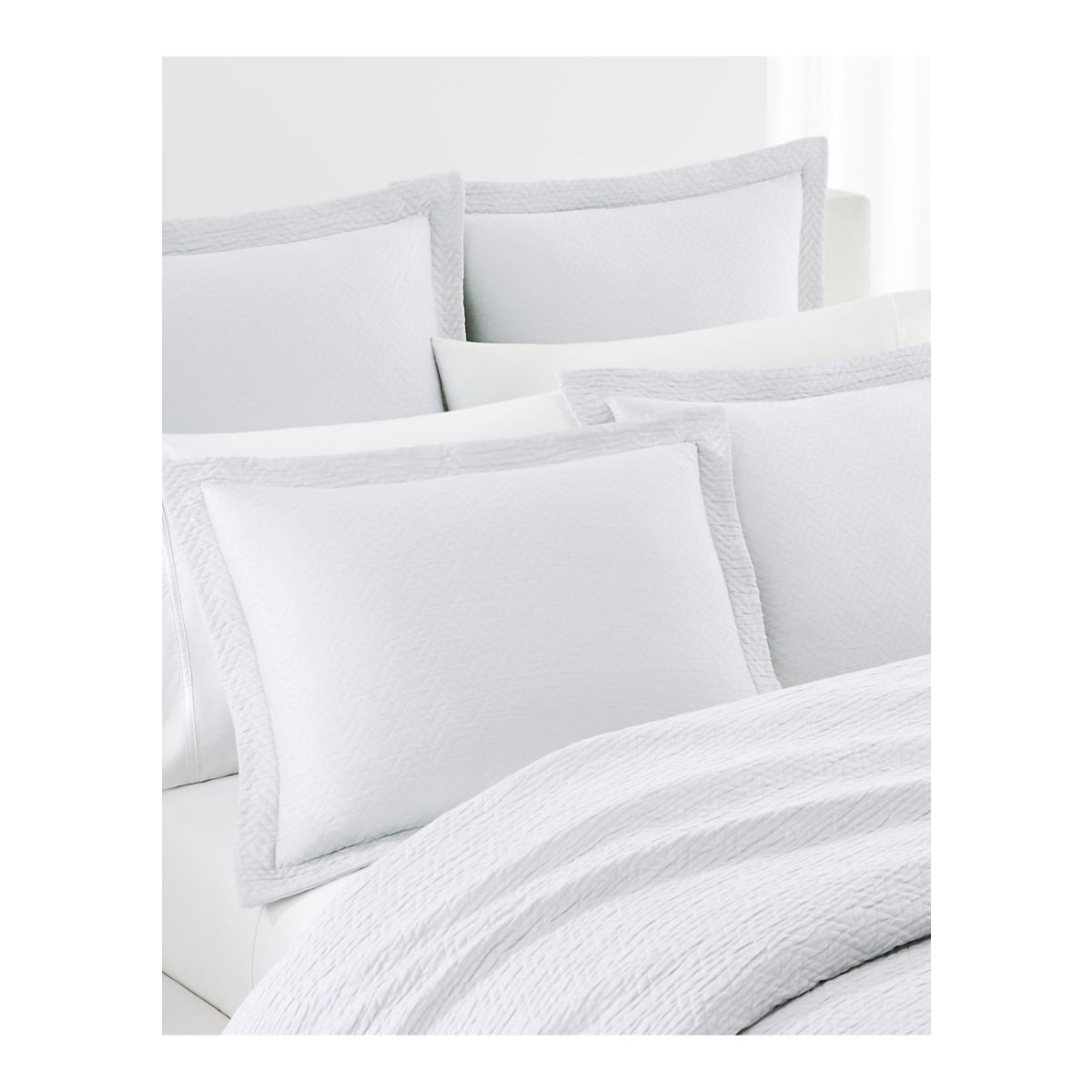 Kaia Matelassé Coverlet - 2
