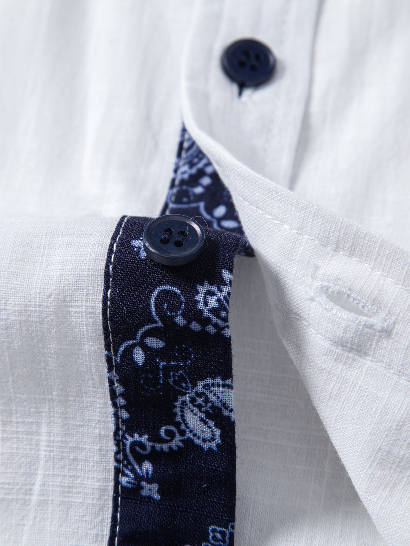 Camisa Contrast Paisley estampado de lino Look