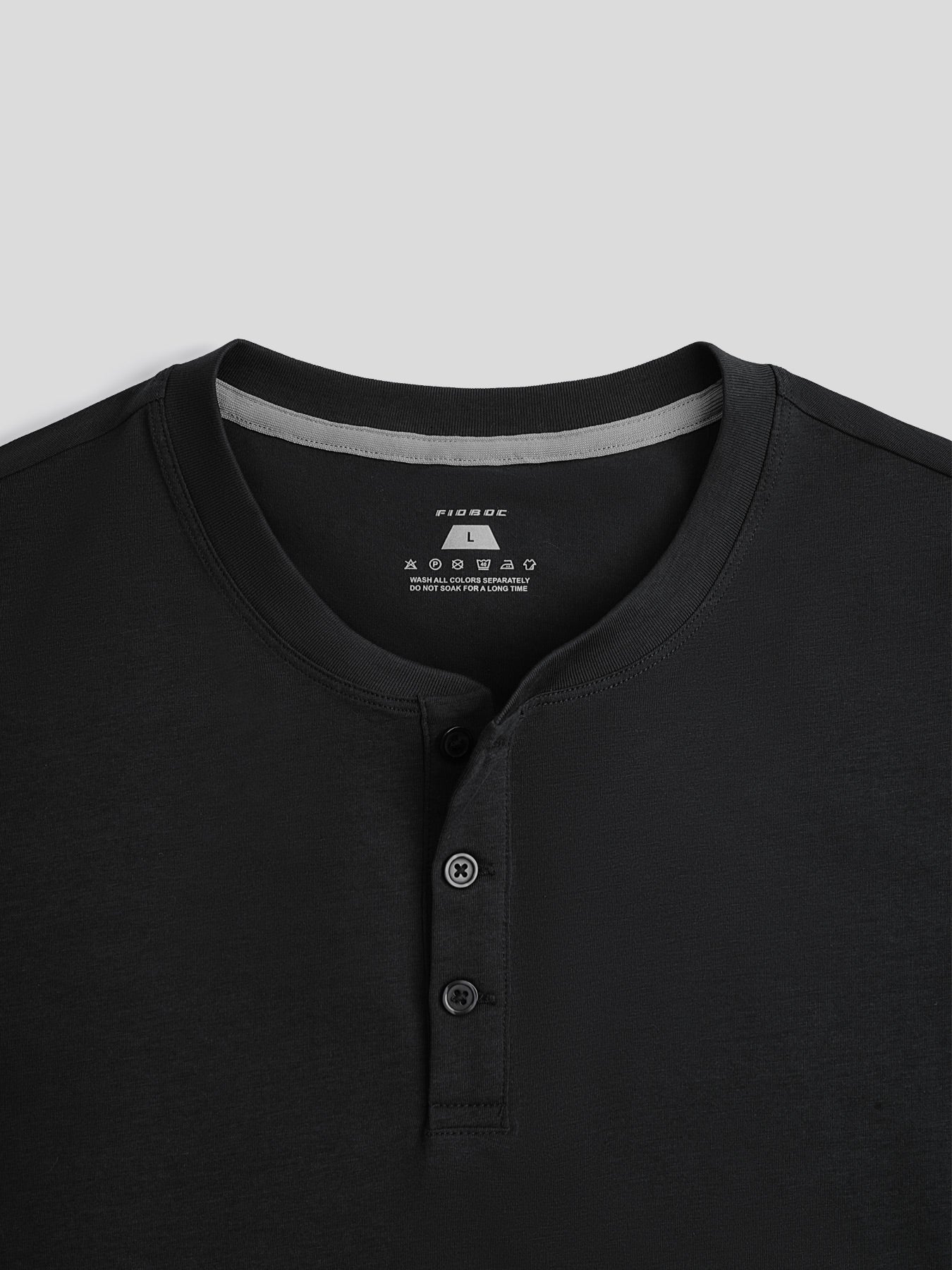 Camisa StayCool 2.0 de corte entallado Henley