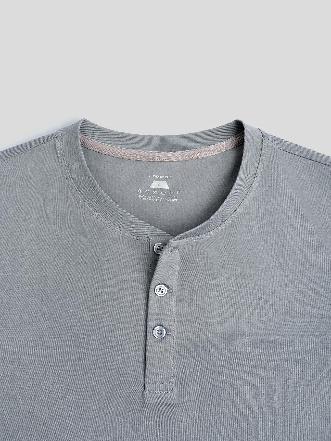 Camisa StayCool 2.0 de corte entallado Henley