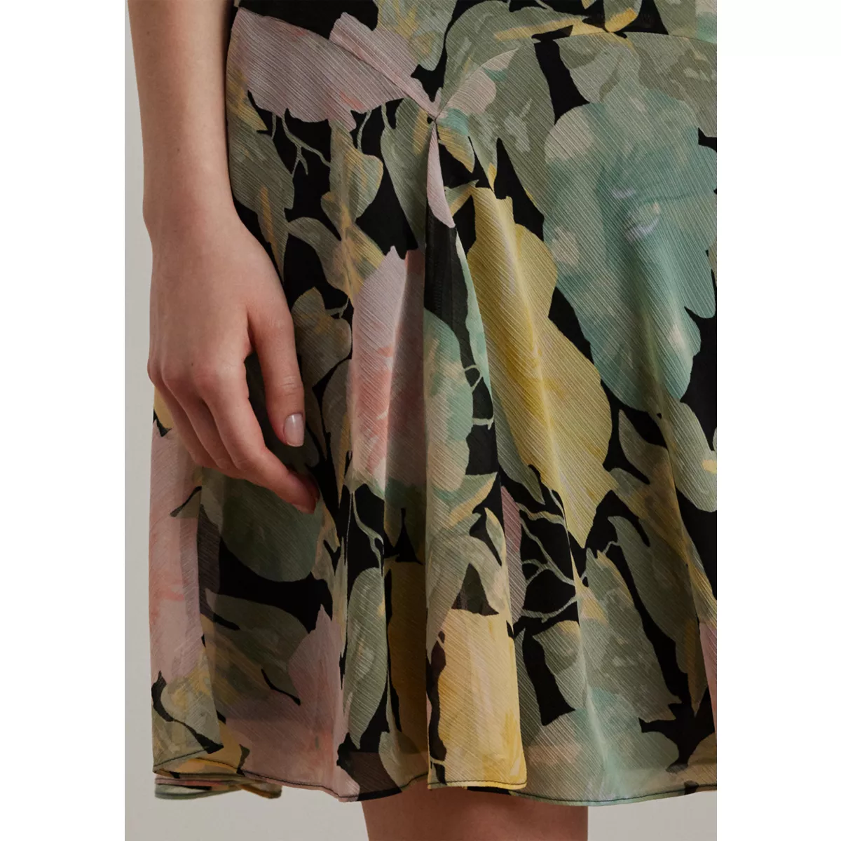 Floral Crinkle Georgette Skirt - 3
