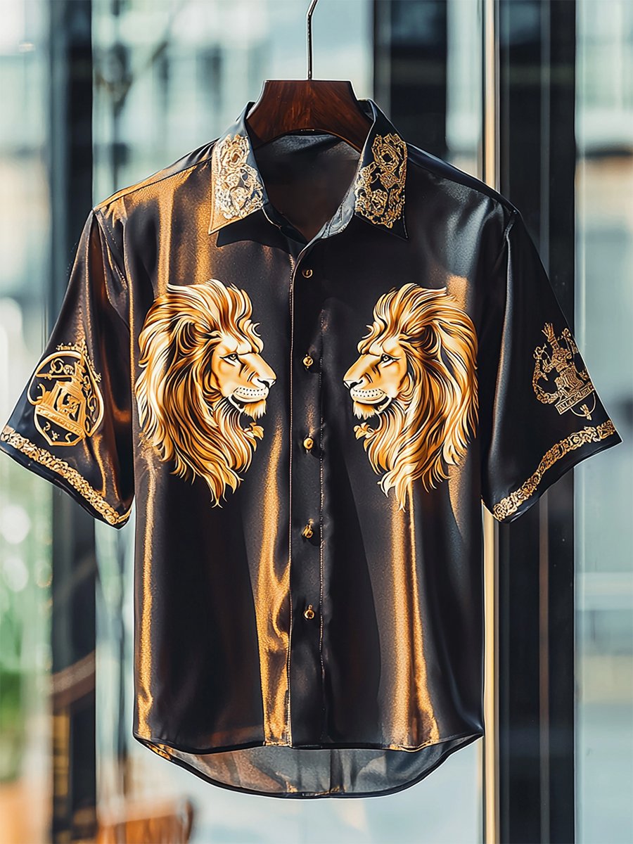 Camisa satén Luxe Lion estampado de manga corta Button para hombre