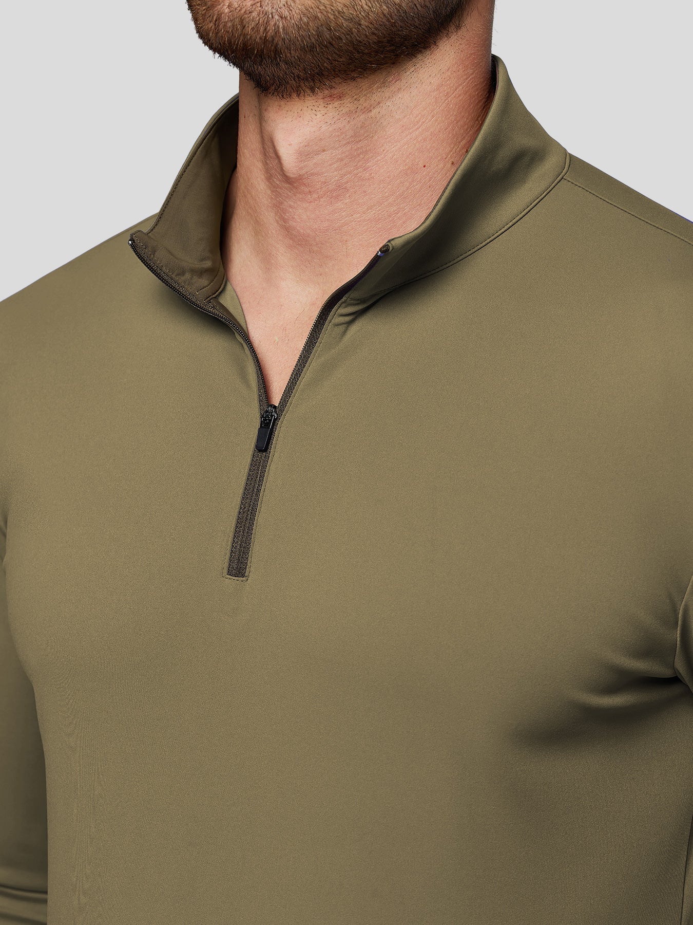 SmoothBlend de corte entallado Half Zip Mock Neck Tee: Zip Contrast Color