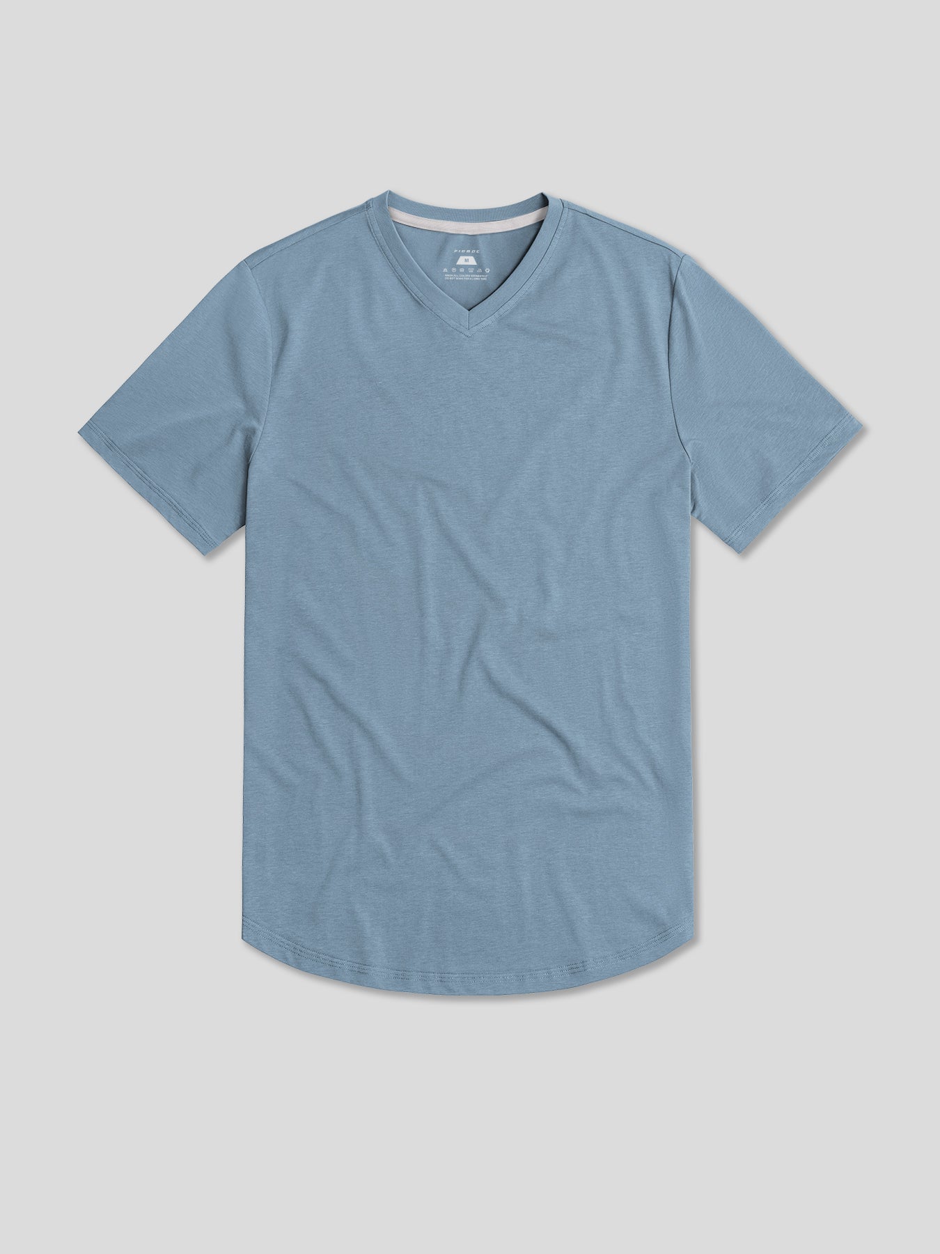 StayCool 2.0 V-neck Curve-Hem Tee: de corte entallado