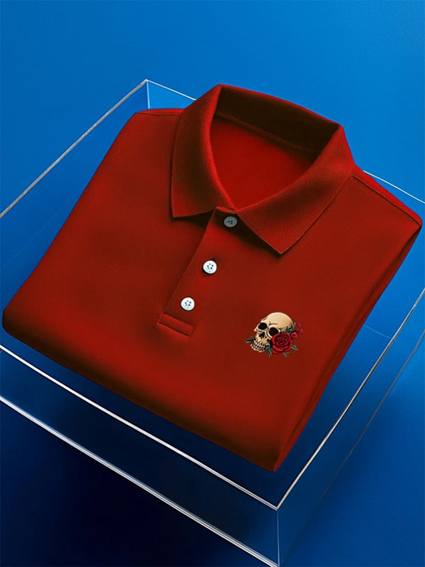 Camisa polo ejecutivo de color sólido Skull estampado de manga corta para hombre