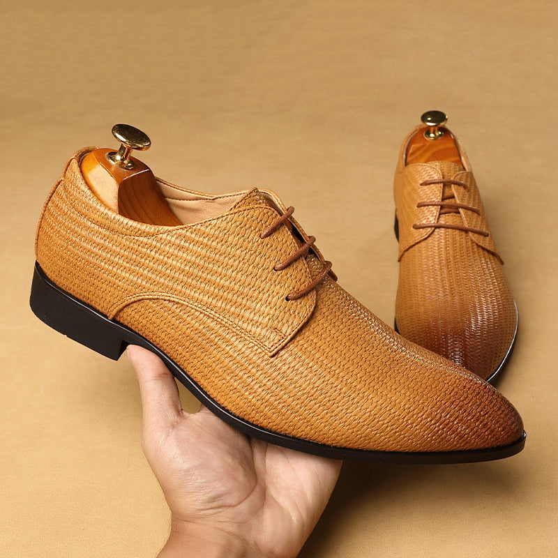 Zapatos de moda Embossed Pointed Toe Faux cuero para hombre