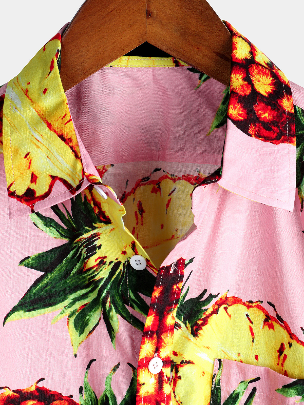 Camisa Pink Pineapple estampado Holiday Pocket de algodón para hombre