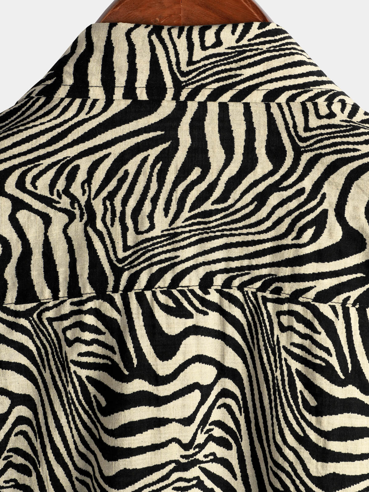 Camisa vintage Summer Tiger estampado Cool Vacation Beach de manga corta Button Up para hombre