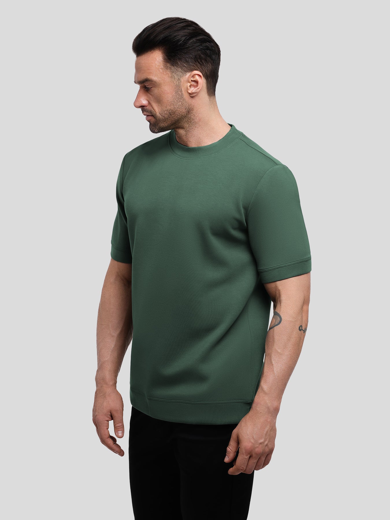 Modal Blend de manga corta Tee:de corte entallado
