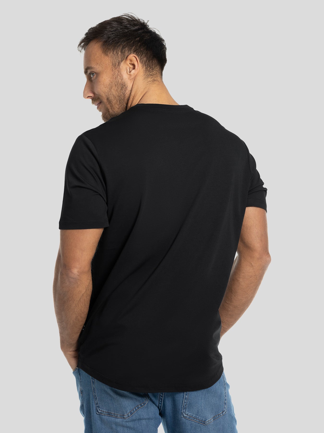 StayCool 2.0 V-neck Curve-Hem Tee: clásico Fit
