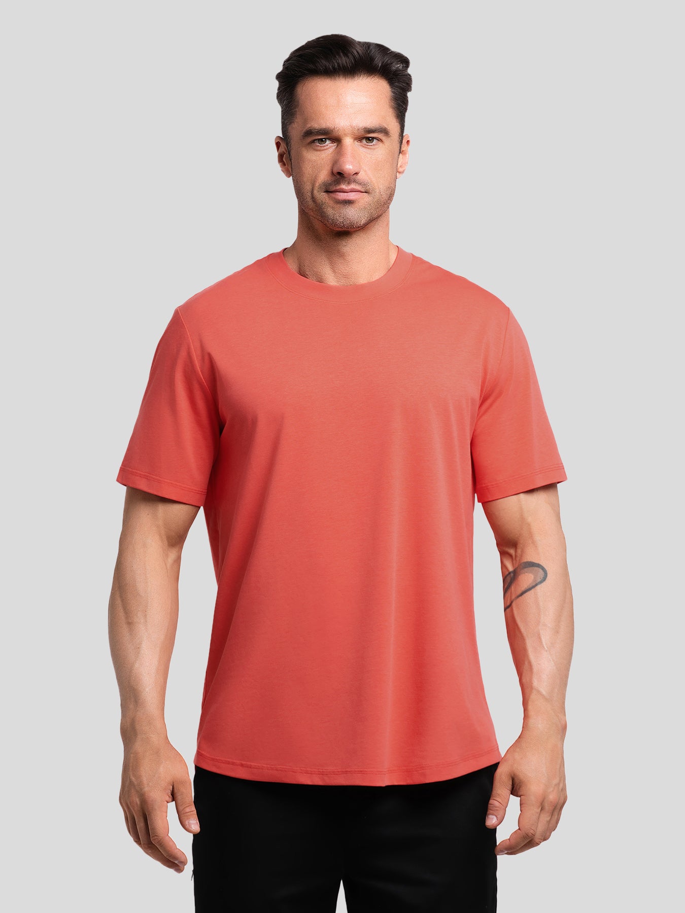 StayCool 2.0 clásico Fit Curve-Hem Tee: 2024 New Colors