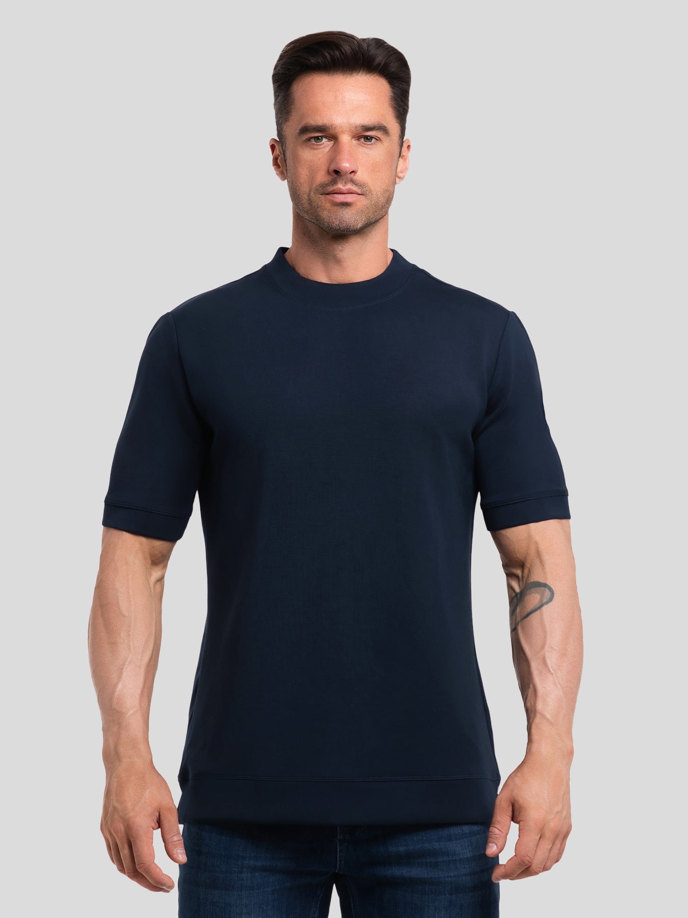 Modal Blend de manga corta Tee:de corte entallado