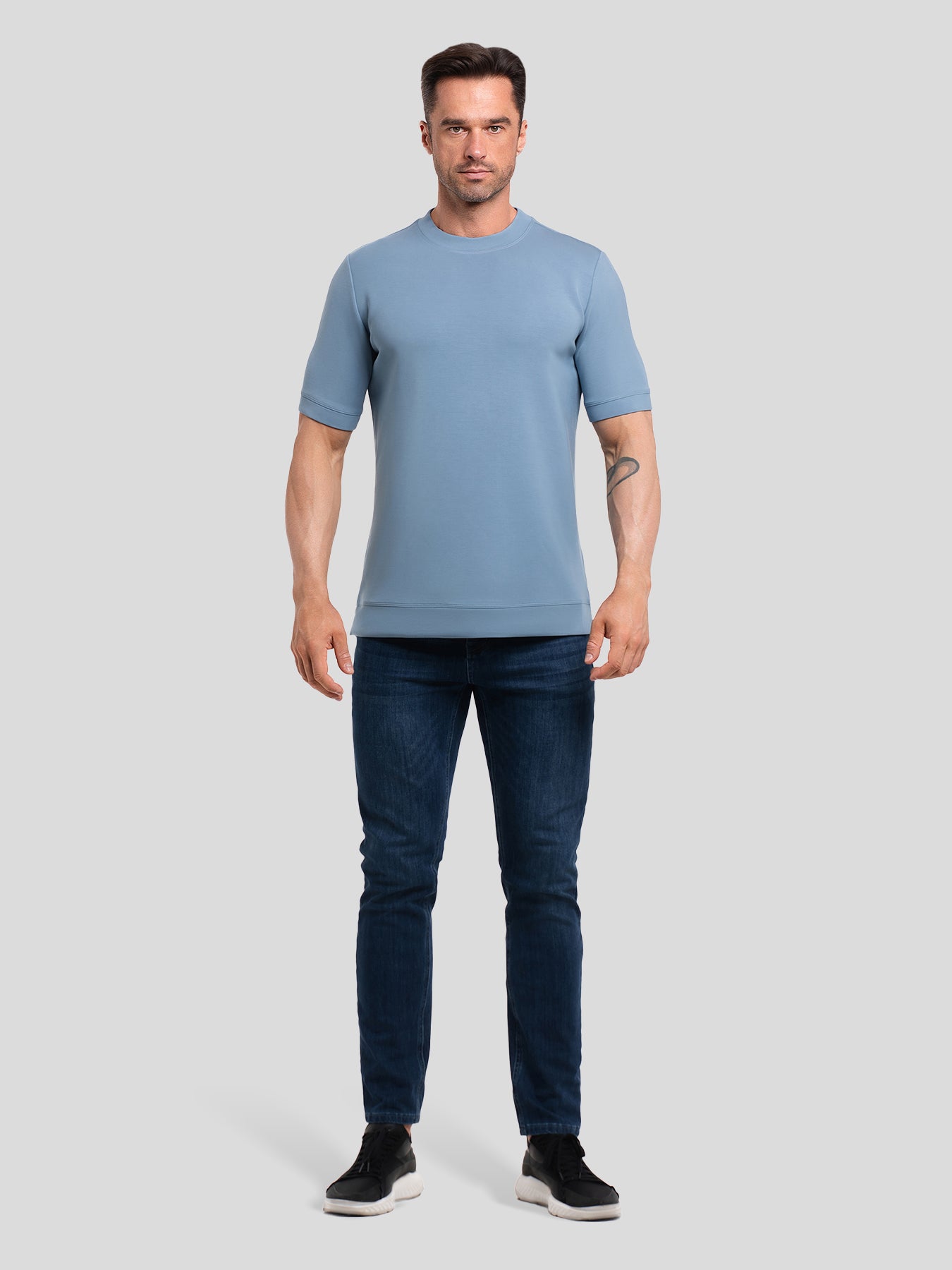 Modal Blend de manga corta Tee:de corte entallado