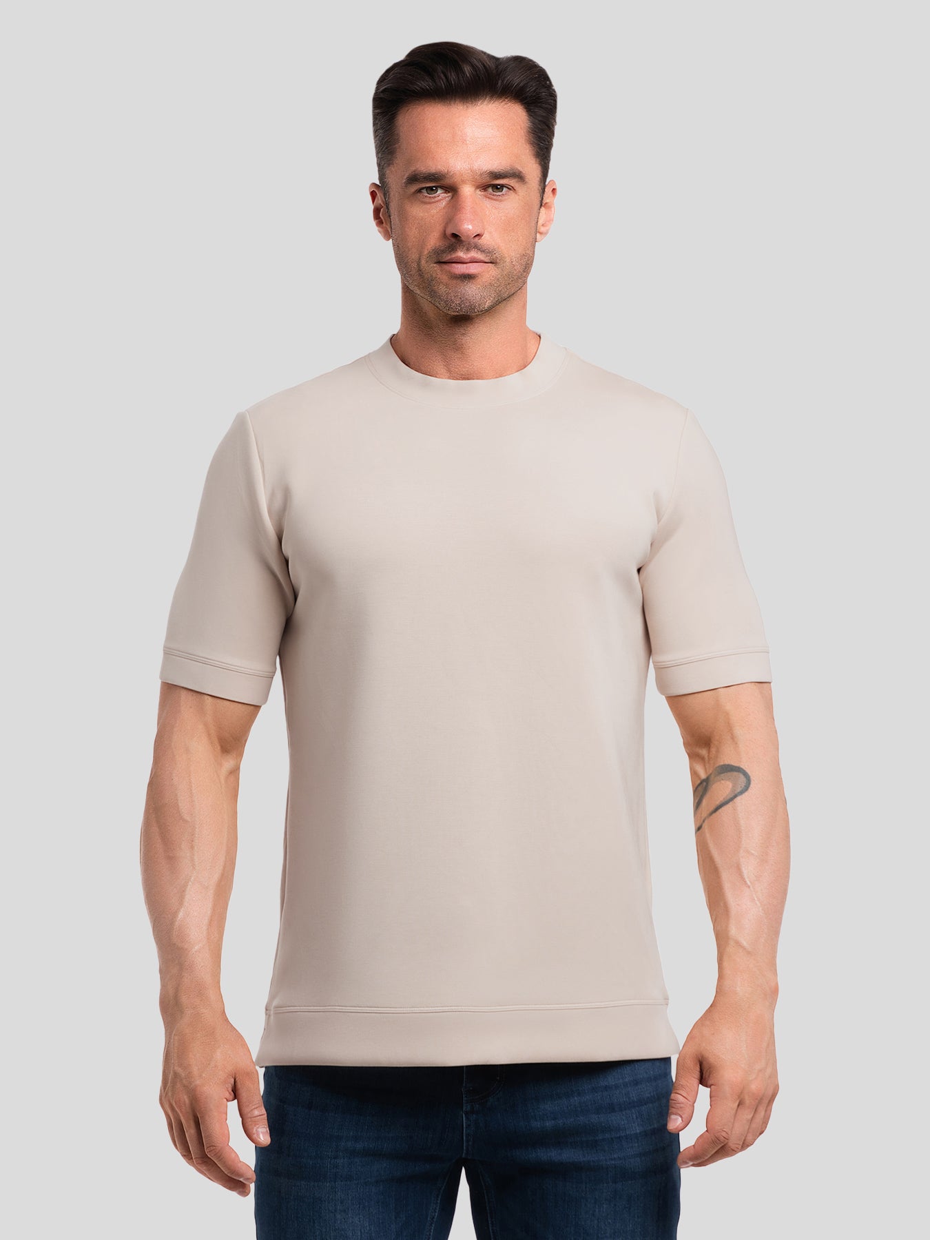 Modal Blend de manga corta Tee:de corte entallado