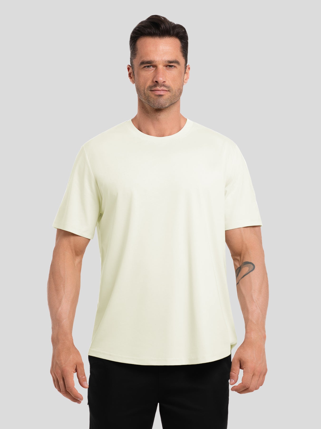 StayCool 2.0 clásico Fit Curve-Hem Tee: 2024 New Colors