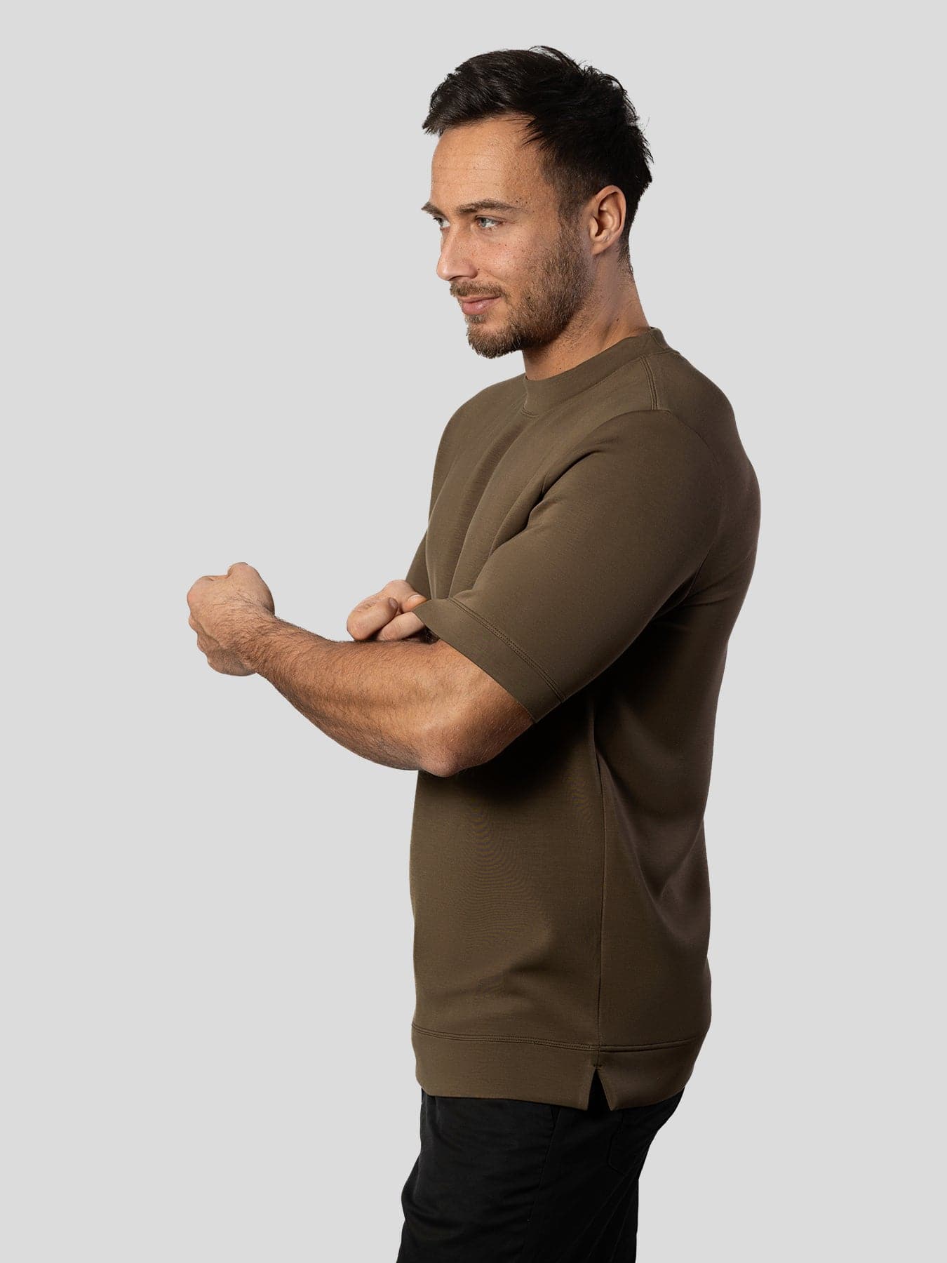 Modal Blend de manga corta Tee:de corte entallado