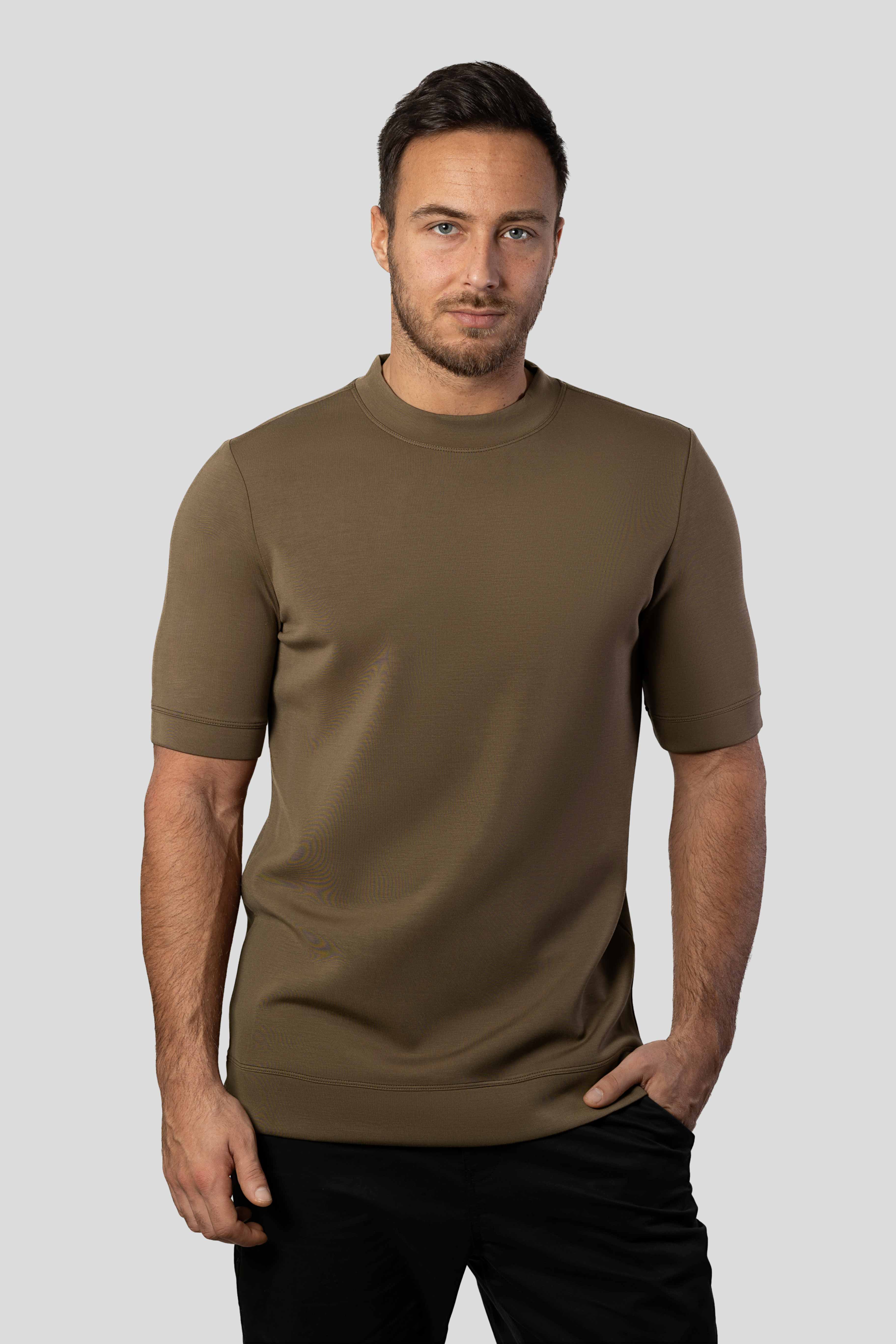 Modal Blend de manga corta Tee:de corte entallado