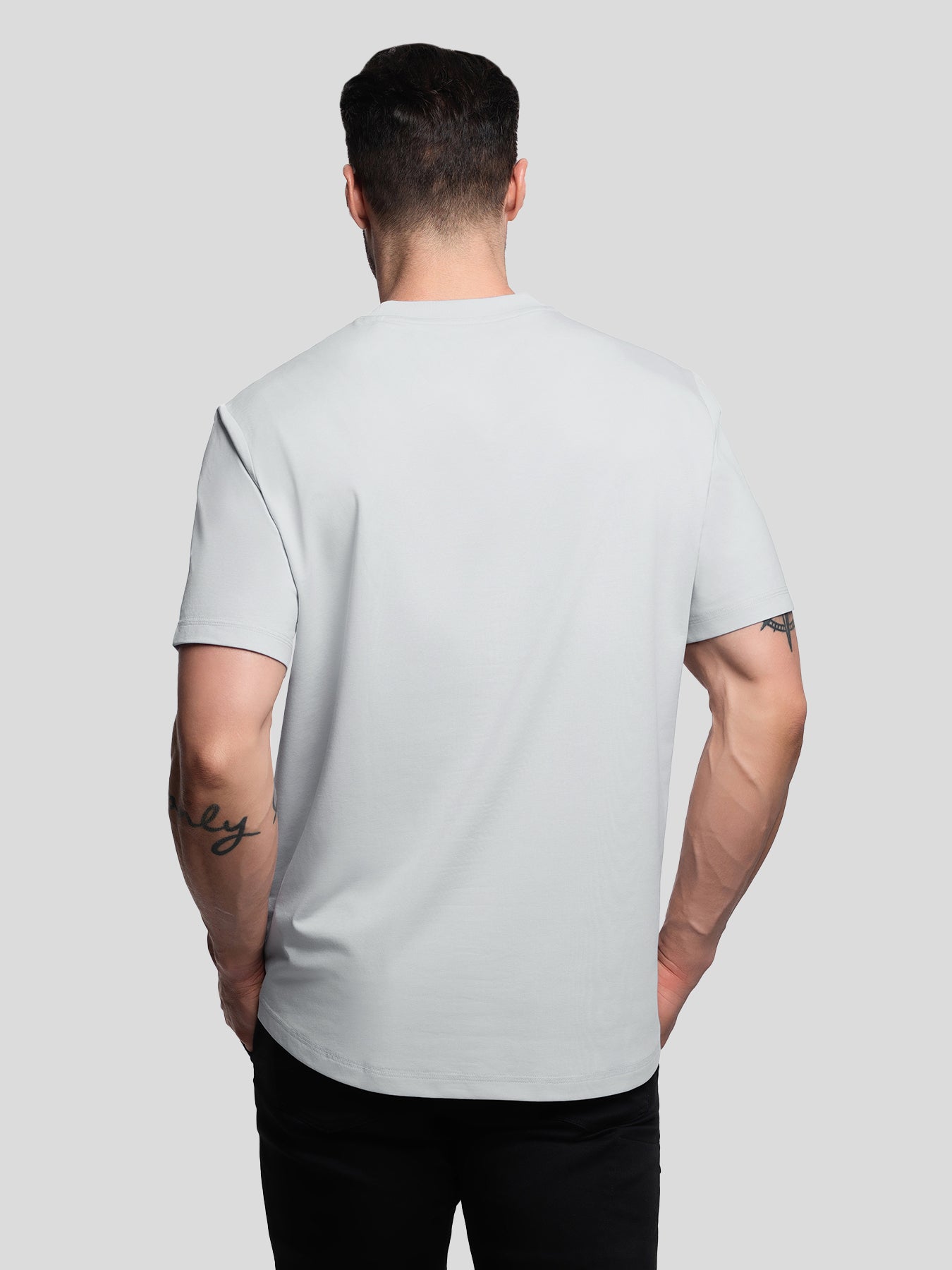 StayCool 2.0 clásico Fit Curve-Hem Tee: 2024 New Colors