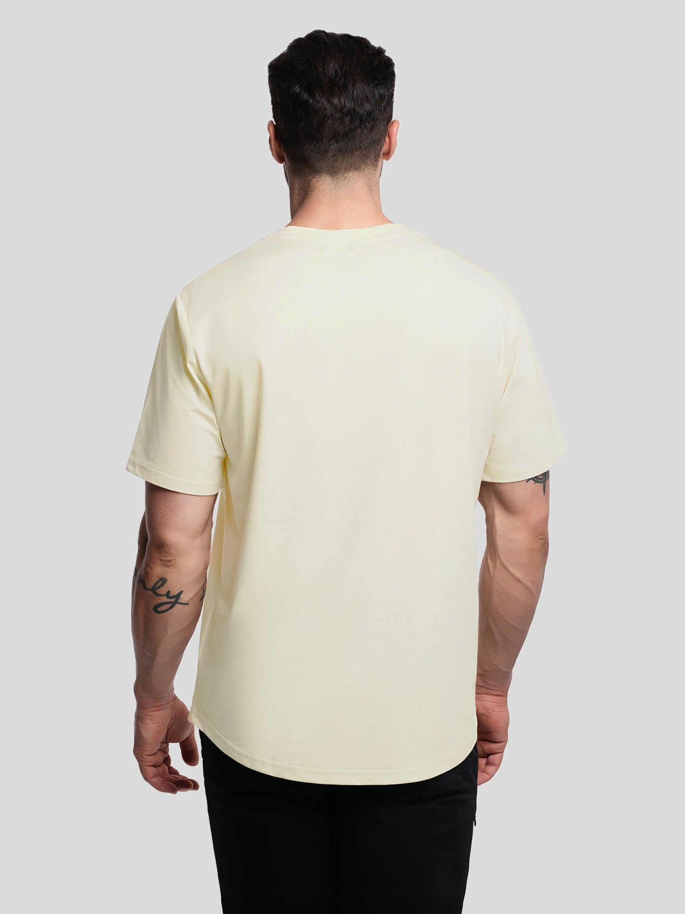 StayCool 2.0 clásico Fit Curve-Hem Tee: 2024 New Colors