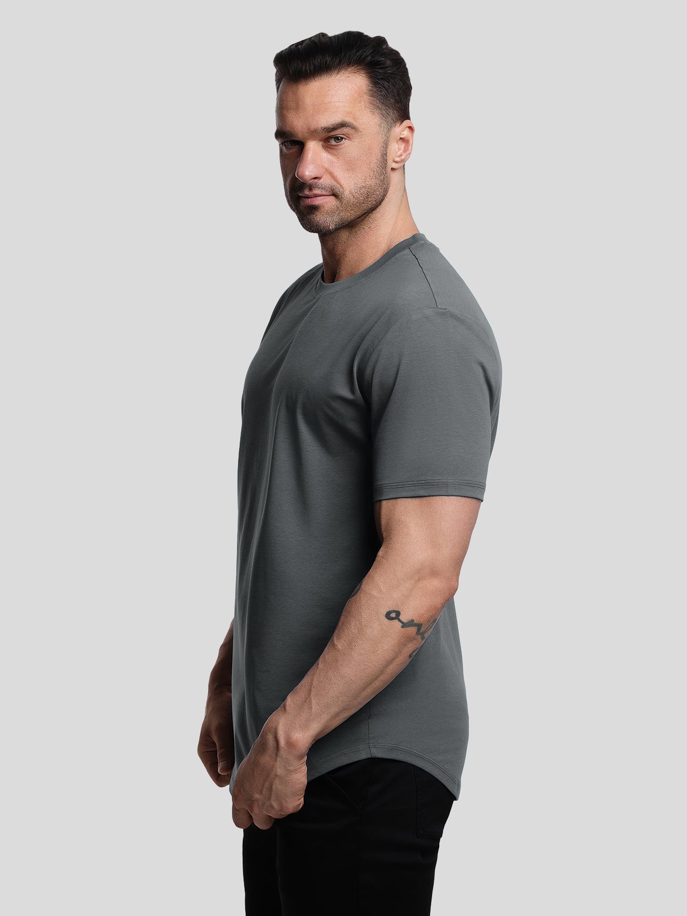 StayCool 2.0 Elongated Tee:de corte entallado