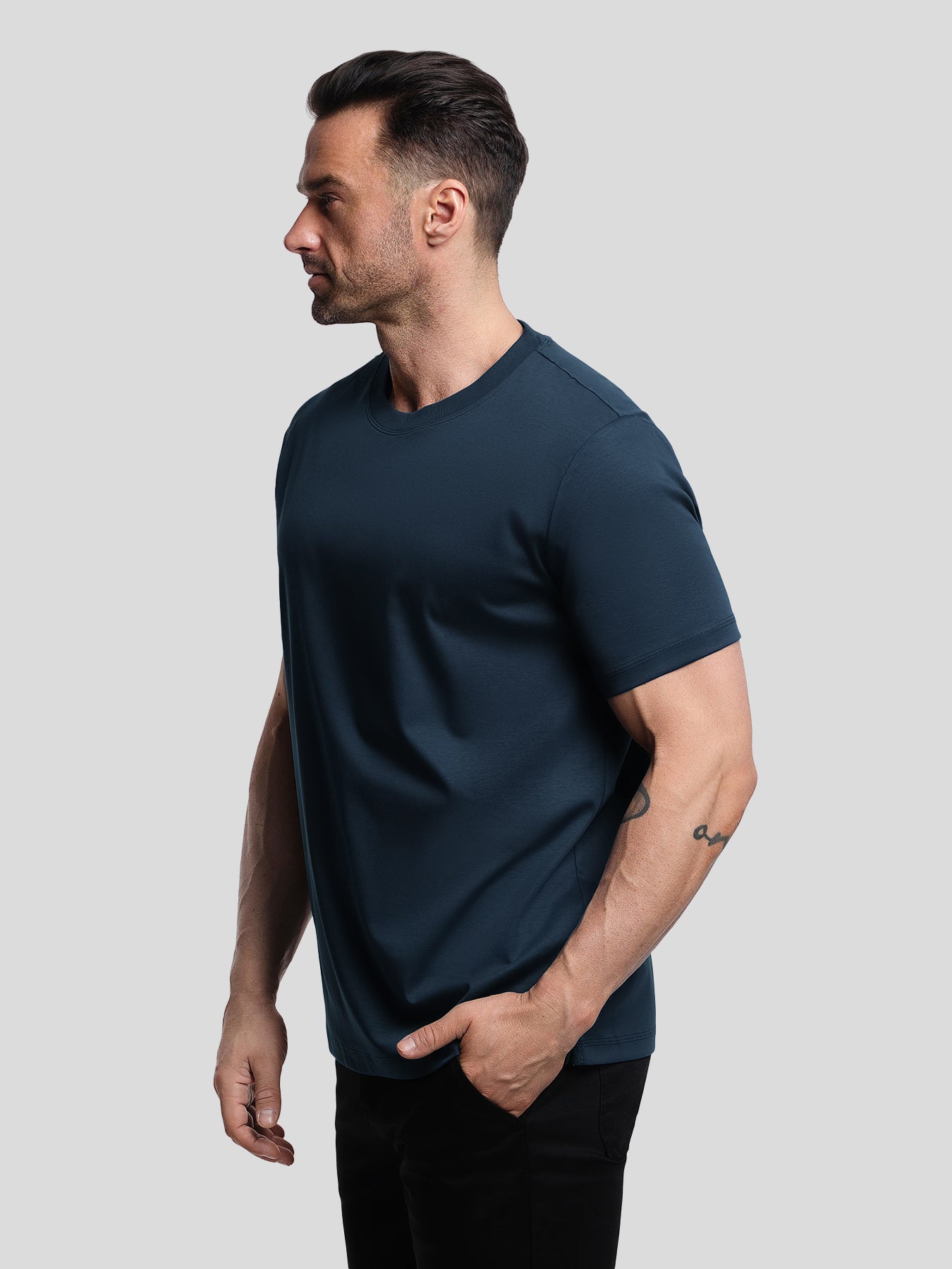 CloudWear 2.0 Split-Hem de manga corta Tee: de corte entallado