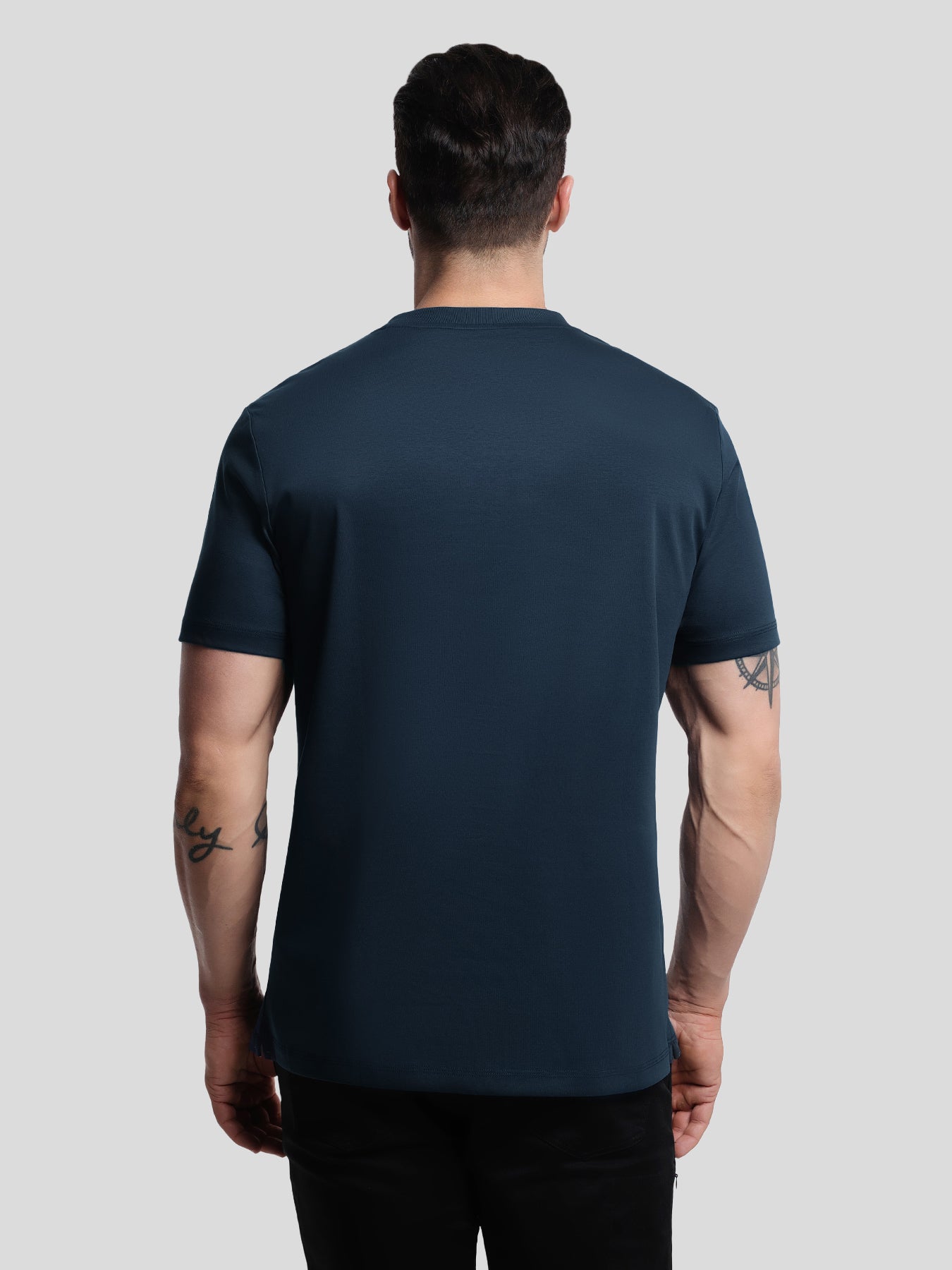 CloudWear 2.0 Split-Hem de manga corta Tee: de corte entallado