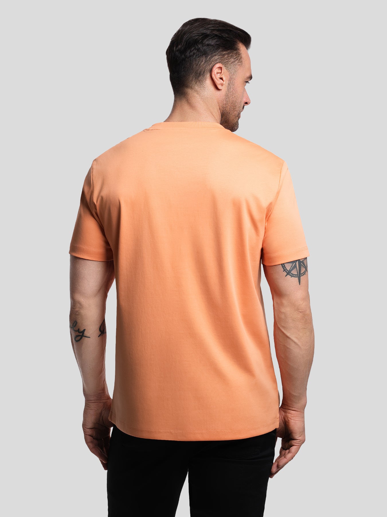CloudWear 2.0 Split-Hem de manga corta Tee: de corte entallado
