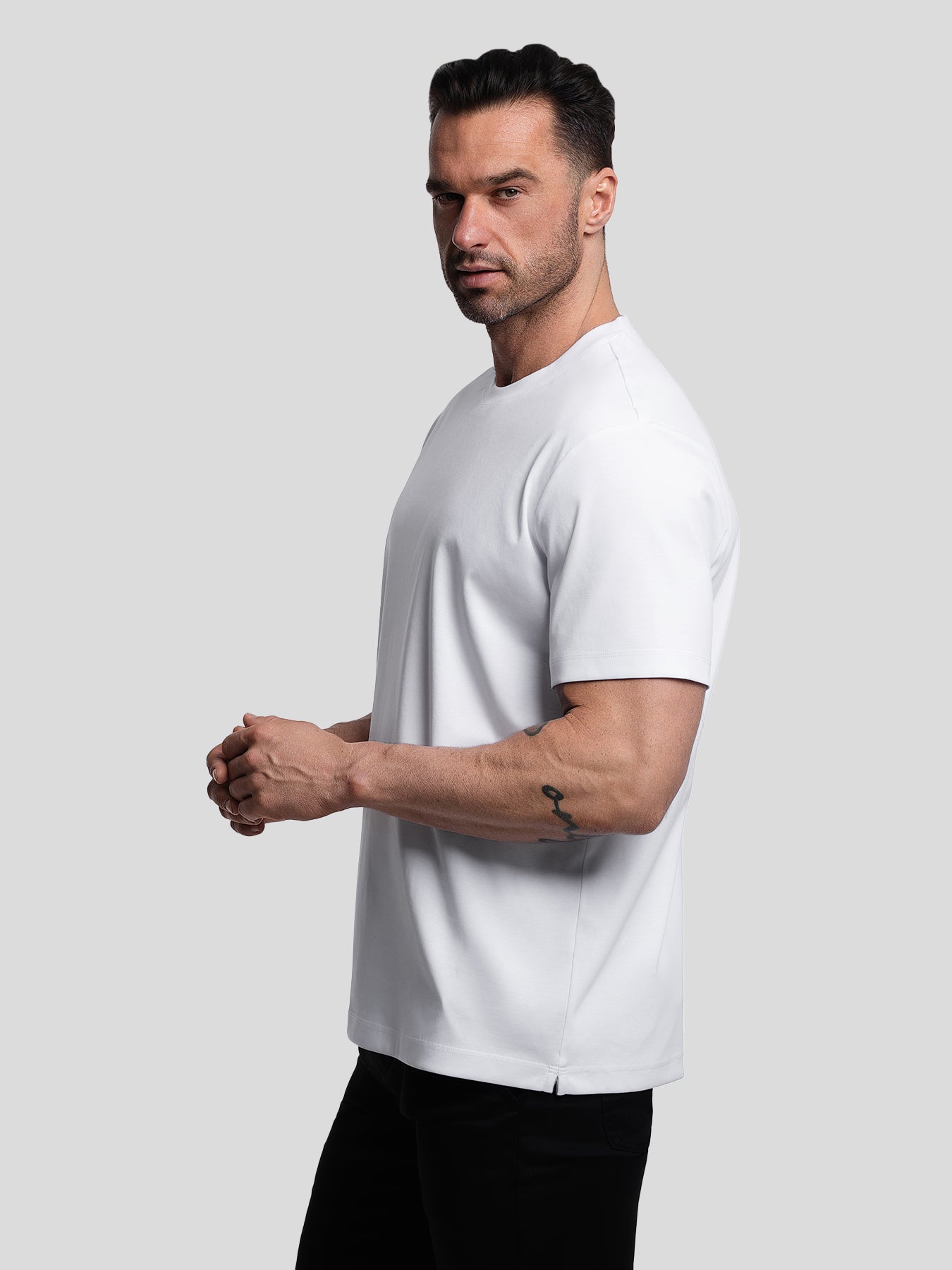 CloudWear 2.0 Split-Hem de manga corta Tee: de corte entallado