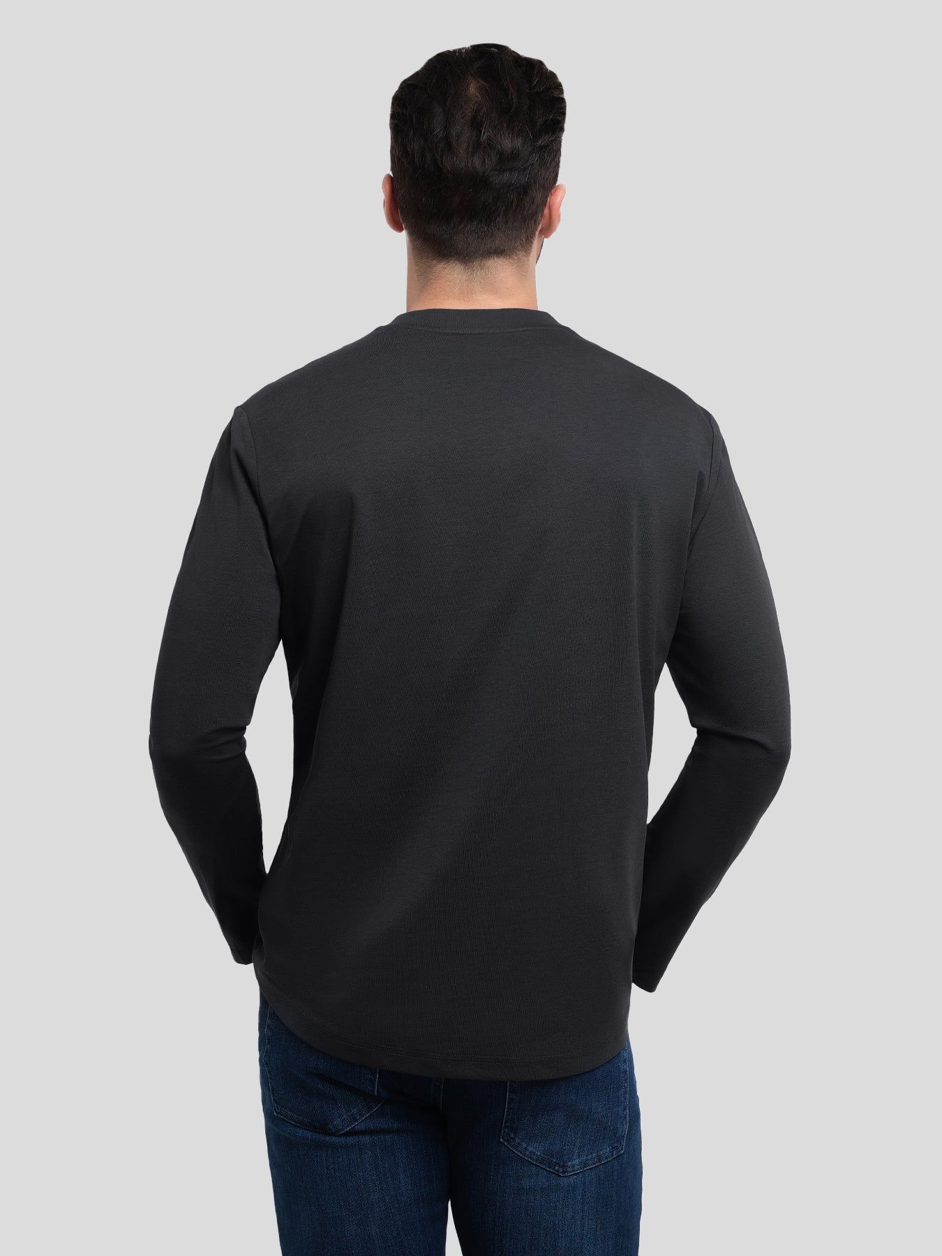 StaySmooth de corte entallado de manga larga Curve Hem Tee: 2024 New Colors