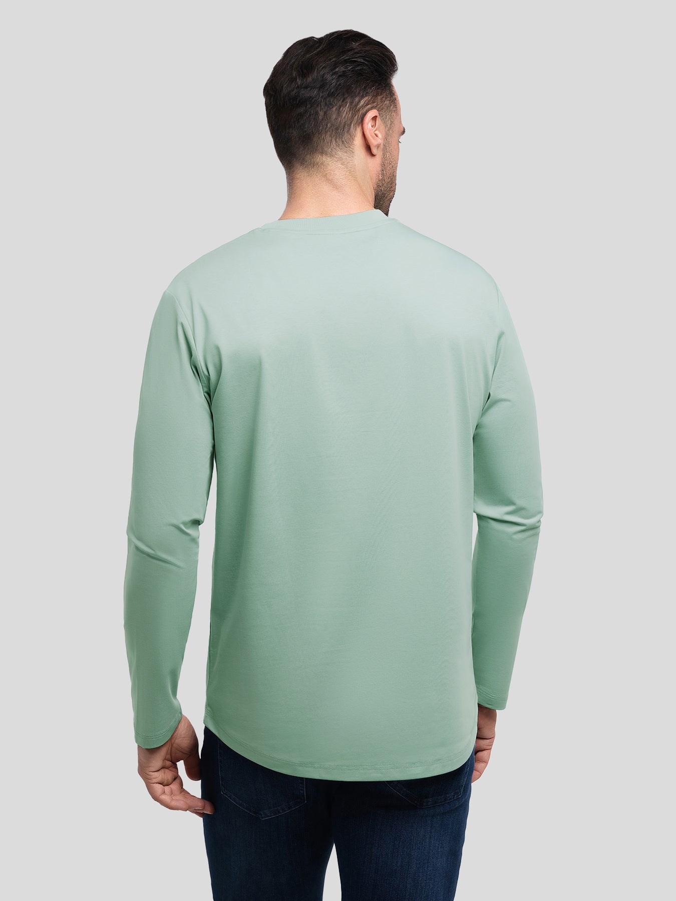 StaySmooth de corte entallado de manga larga Curve Hem Tee: 2024 New Colors