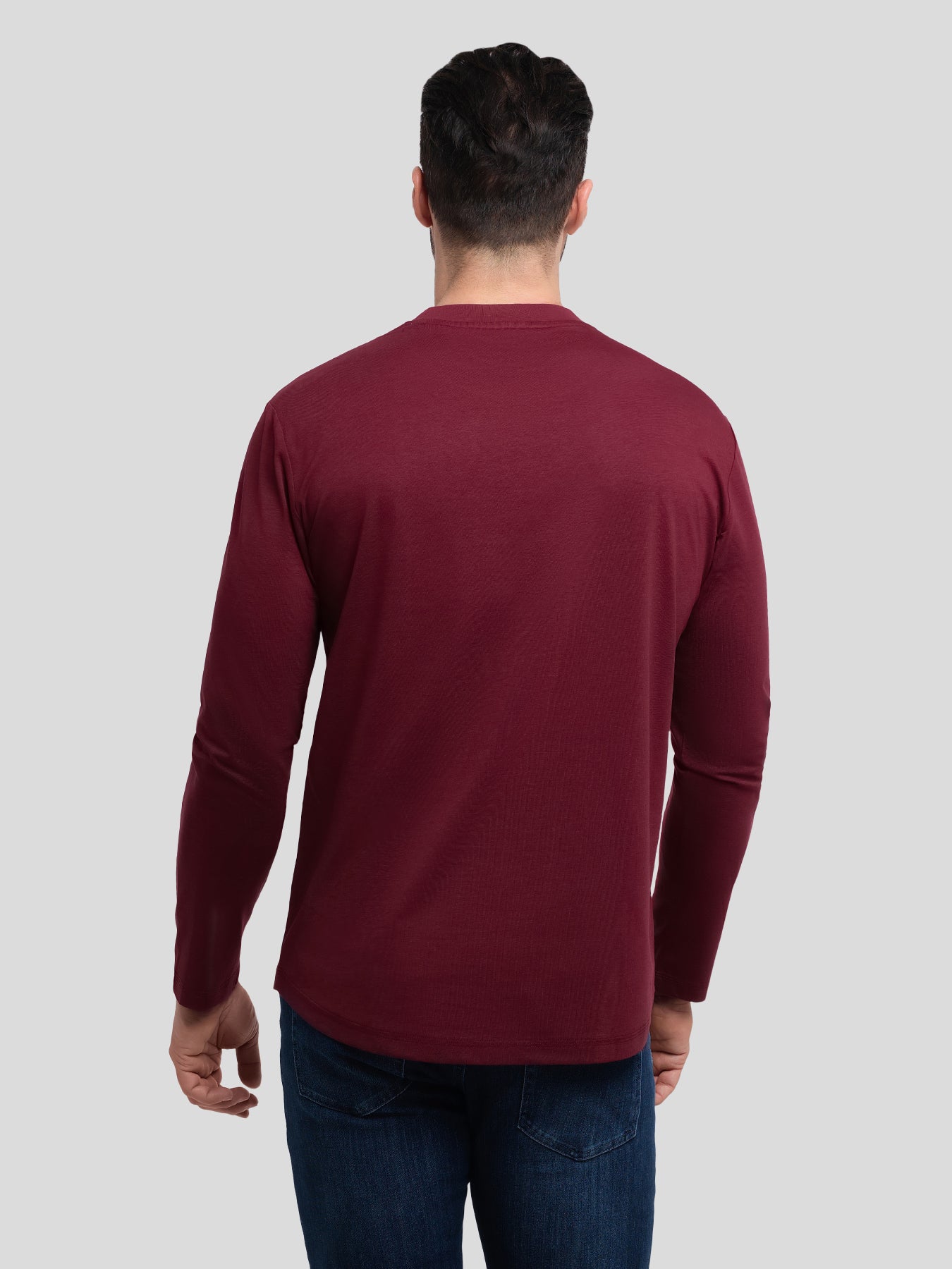 StaySmooth de corte entallado de manga larga Curve Hem Tee: 2024 New Colors