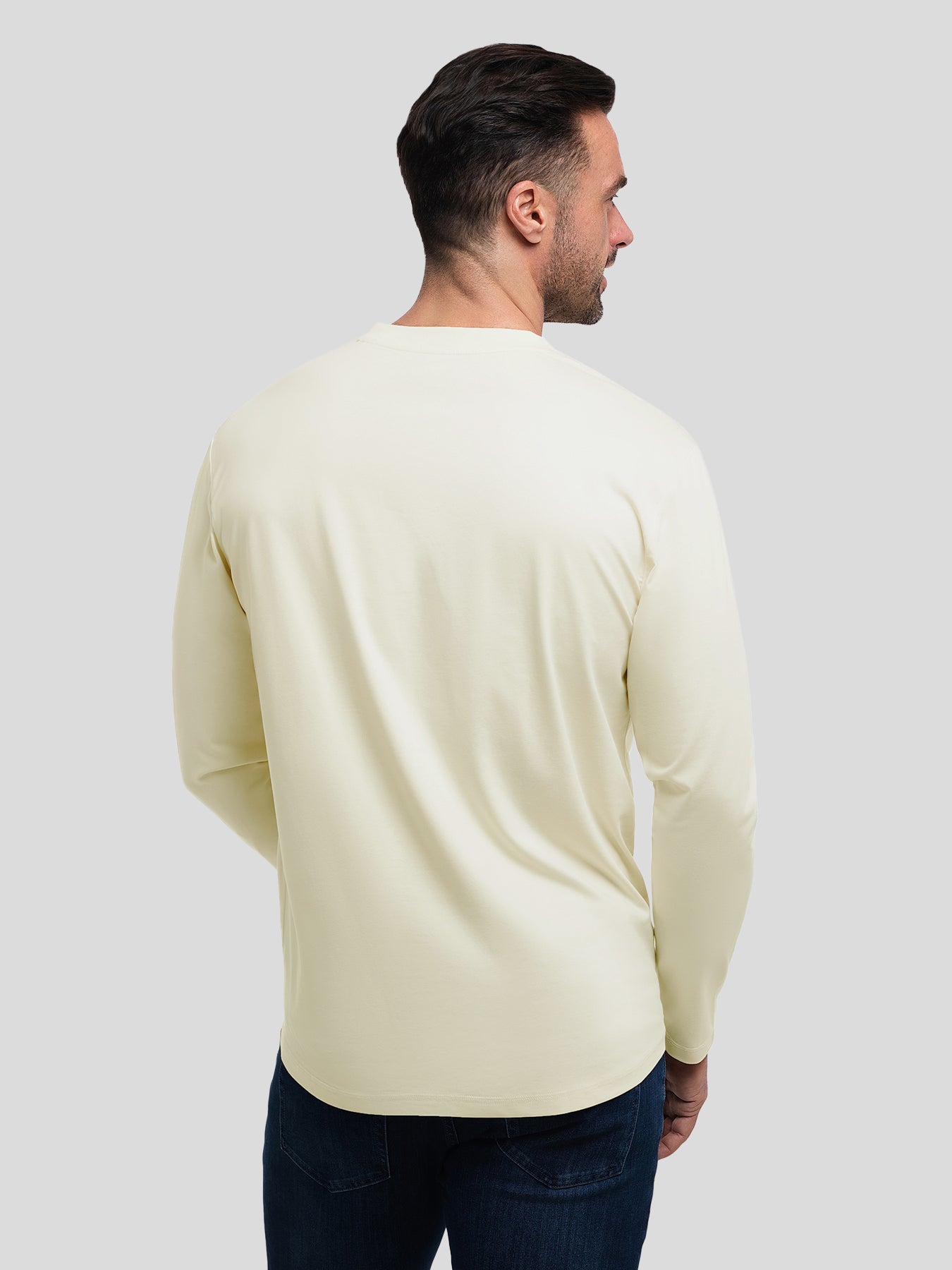 StaySmooth de corte entallado de manga larga Curve Hem Tee: 2024 New Colors