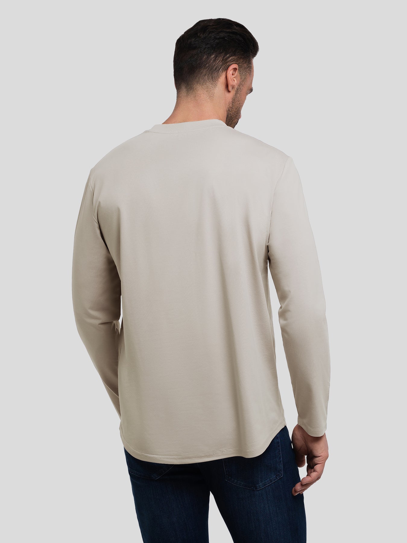 StaySmooth de corte entallado de manga larga Curve Hem Tee: 2024 New Colors