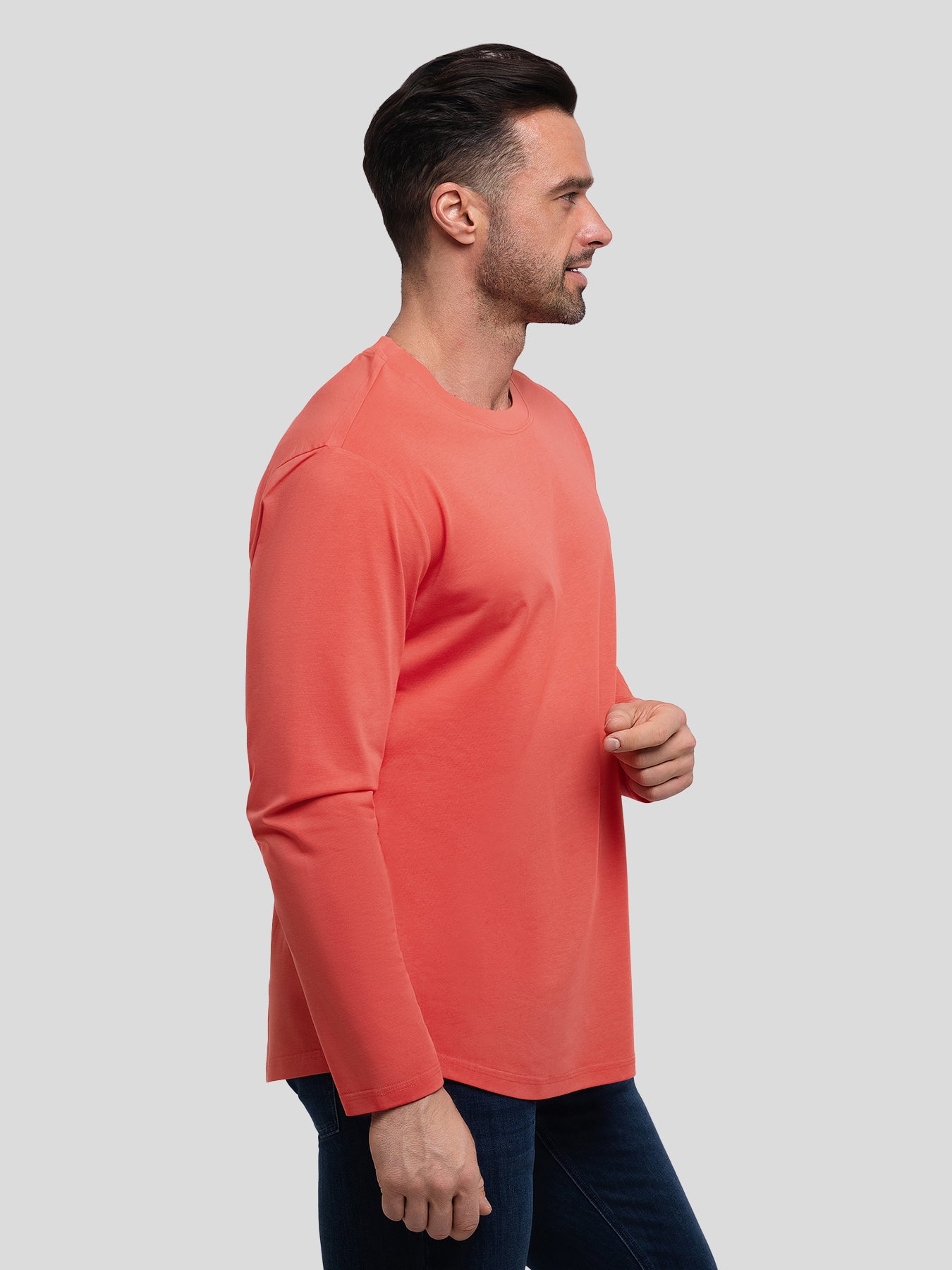 StaySmooth de corte entallado de manga larga Curve Hem Tee: 2024 New Colors