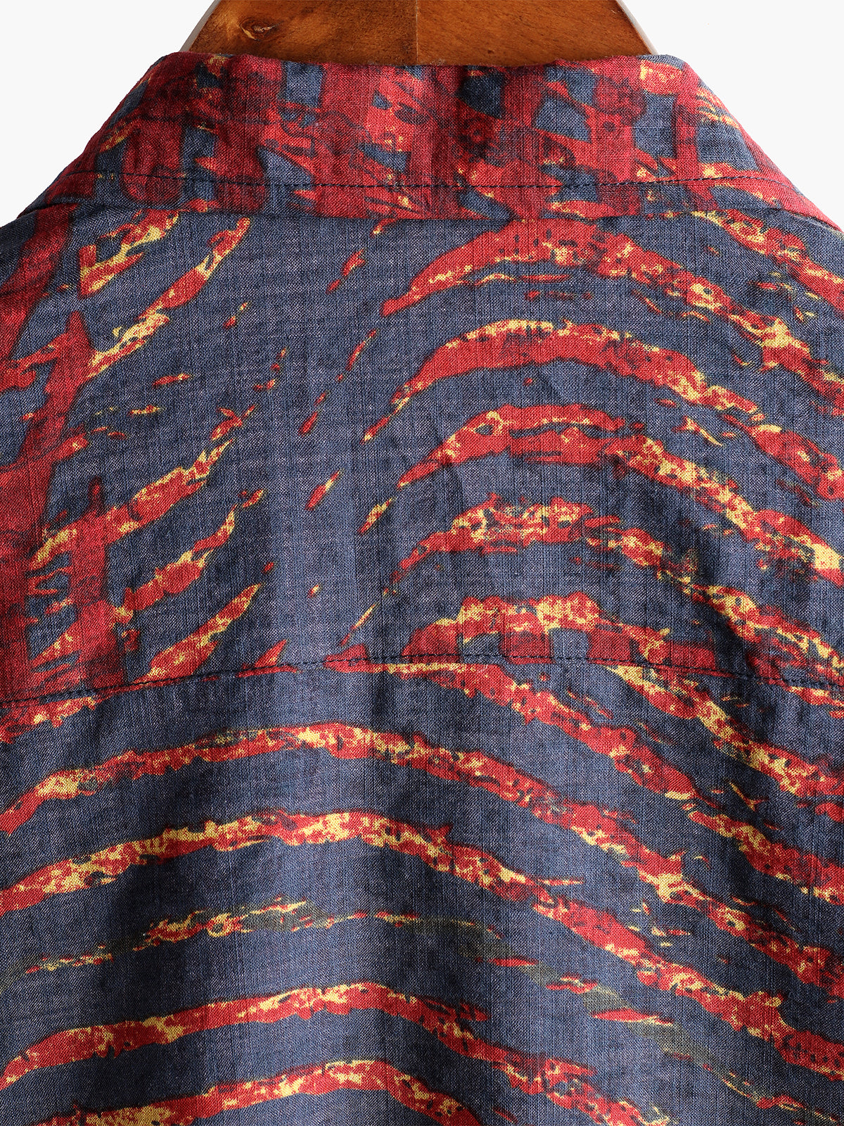 Camisa casual a rayas estampado de manga corta para hombre