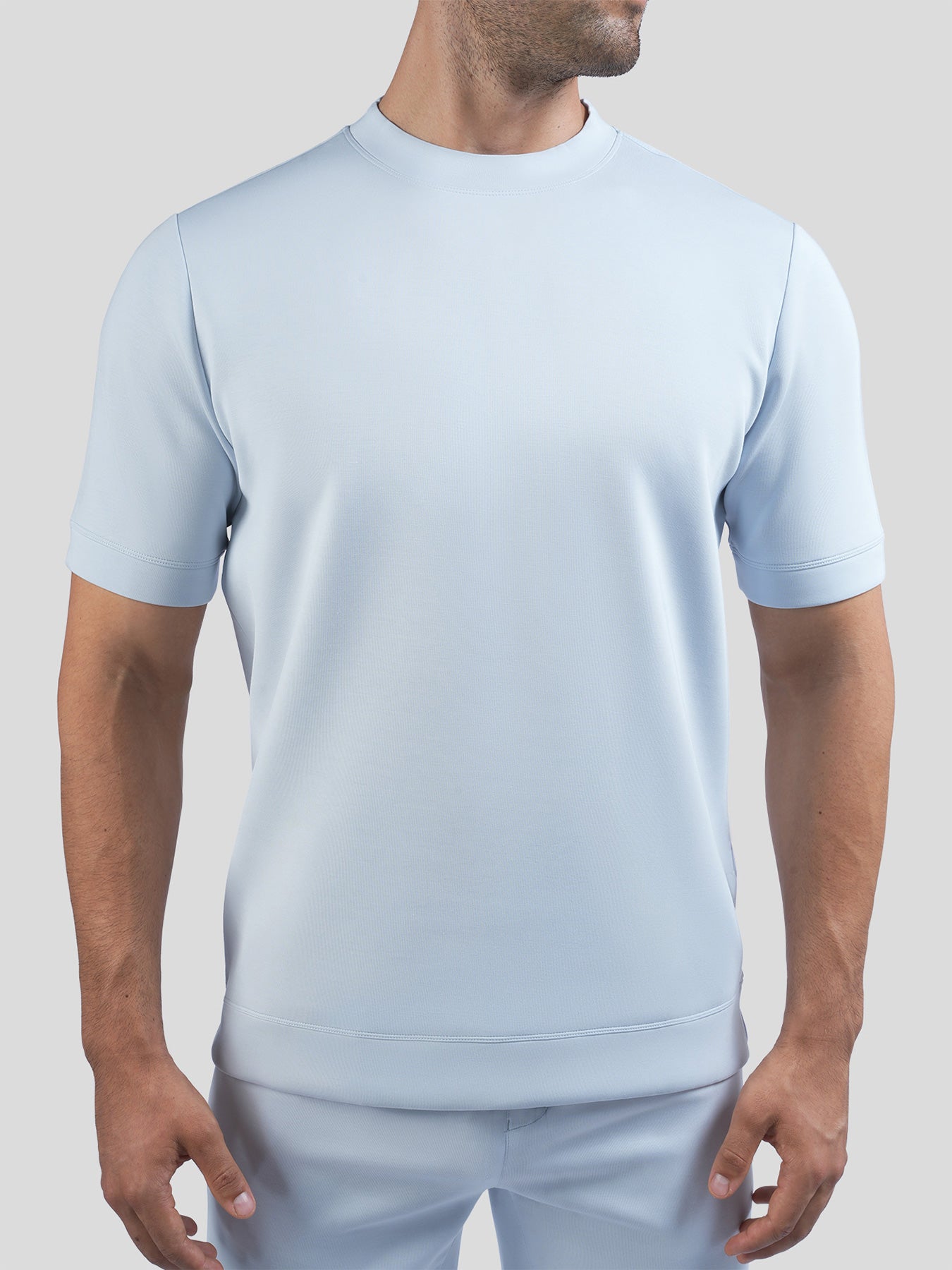 Modal Blend de manga corta Tee:de corte entallado