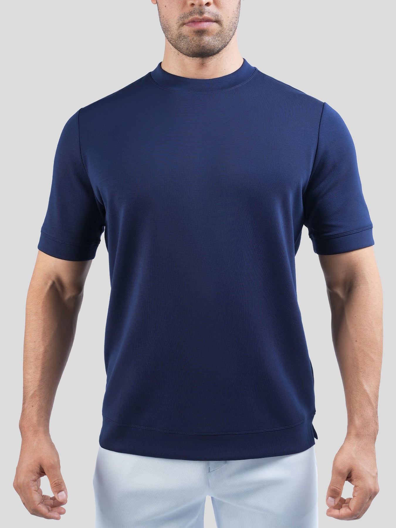 Modal Blend de manga corta Tee:de corte entallado