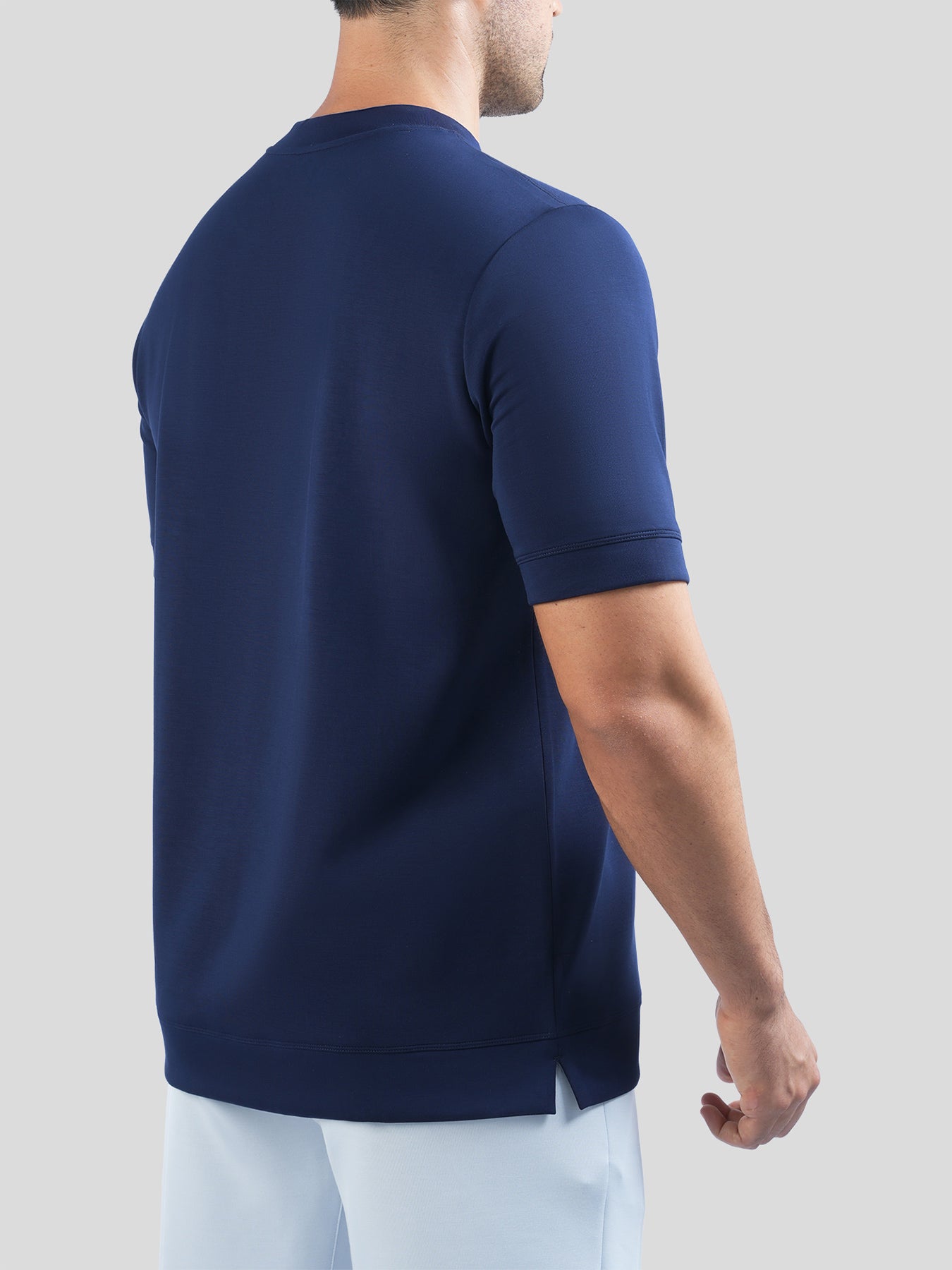 Modal Blend de manga corta Tee:de corte entallado