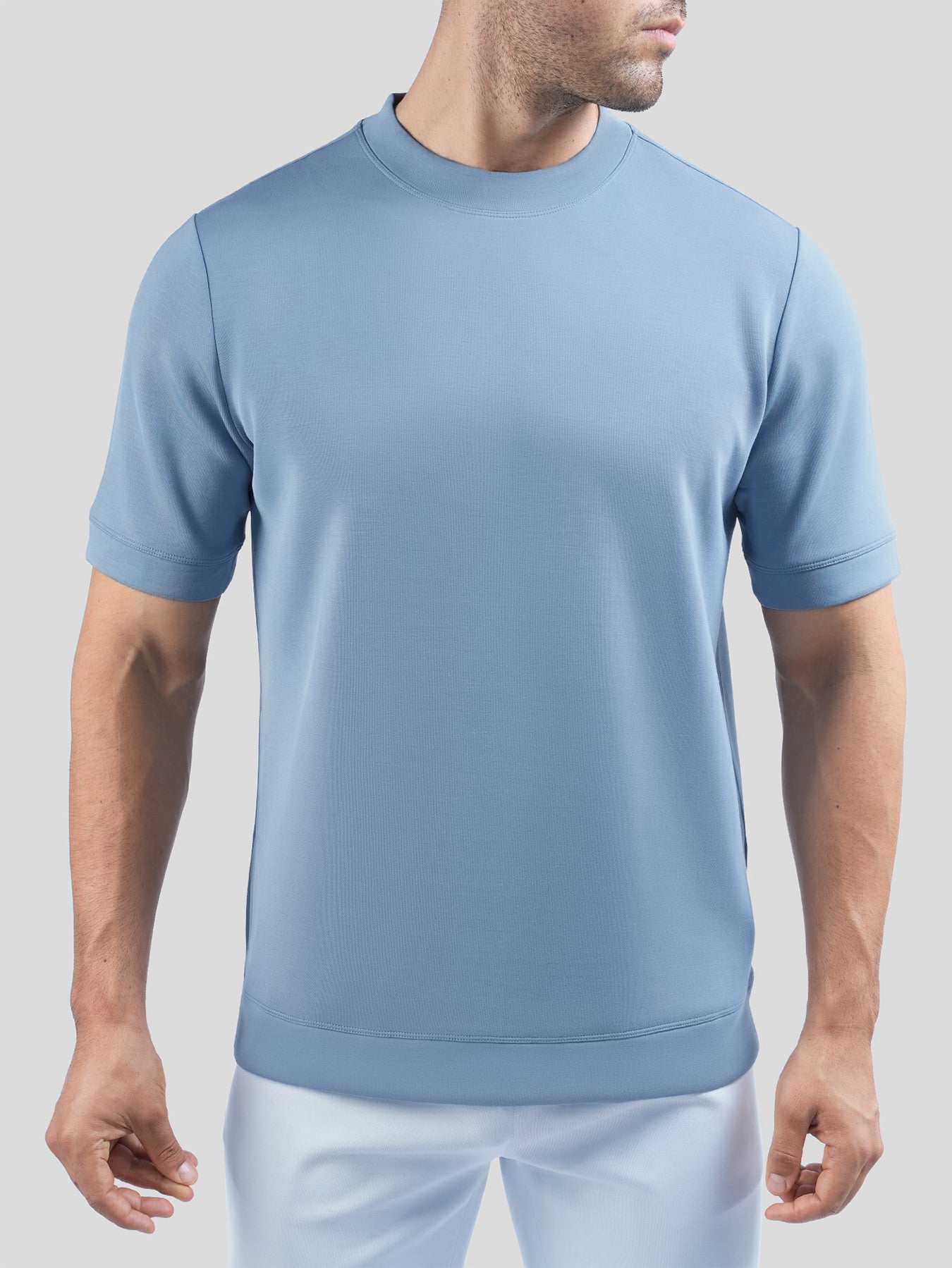 Modal Blend de manga corta Tee:de corte entallado