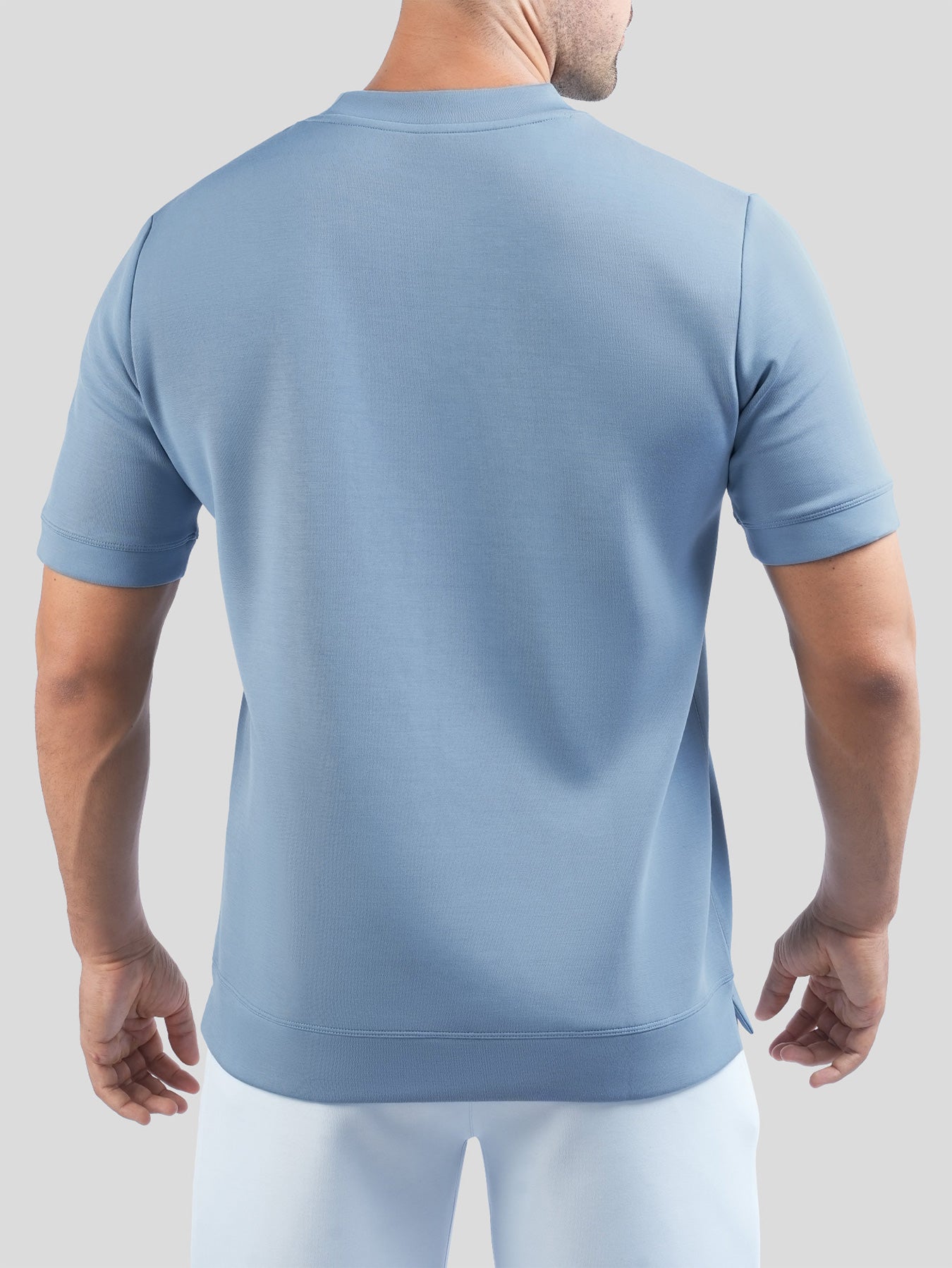 Modal Blend de manga corta Tee:de corte entallado