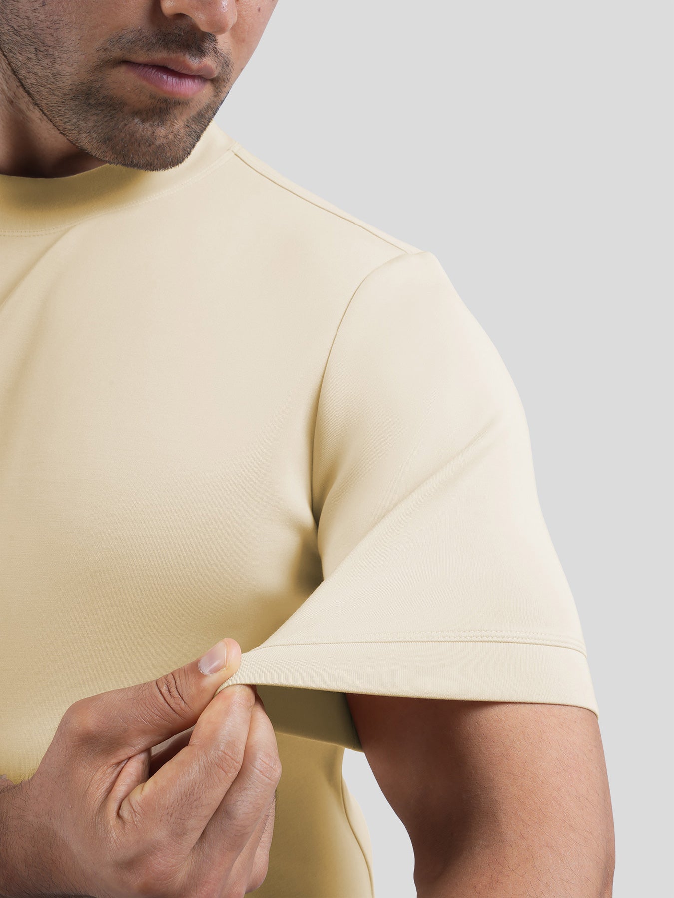 Modal Blend de manga corta Tee:de corte entallado