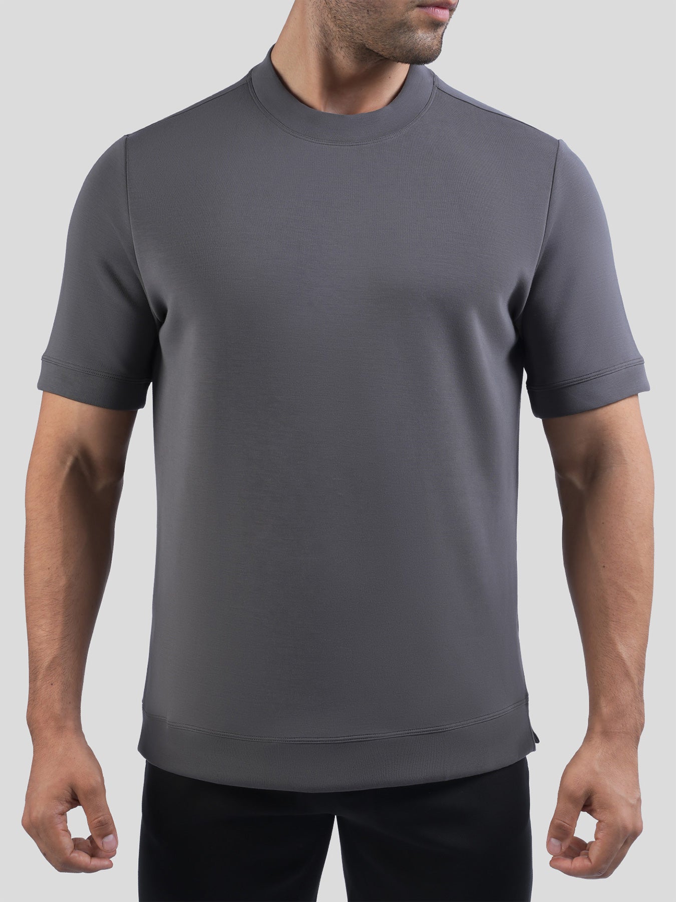 Modal Blend de manga corta Tee:de corte entallado