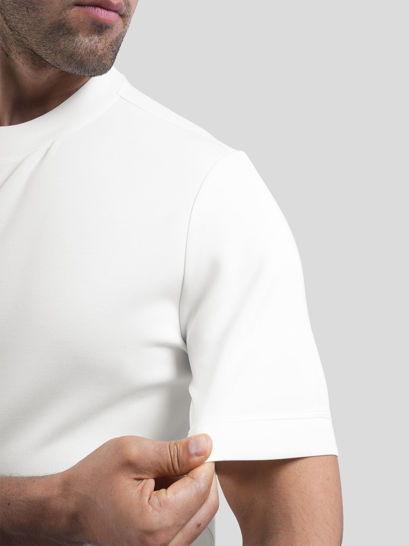 Modal Blend de manga corta Tee:de corte entallado