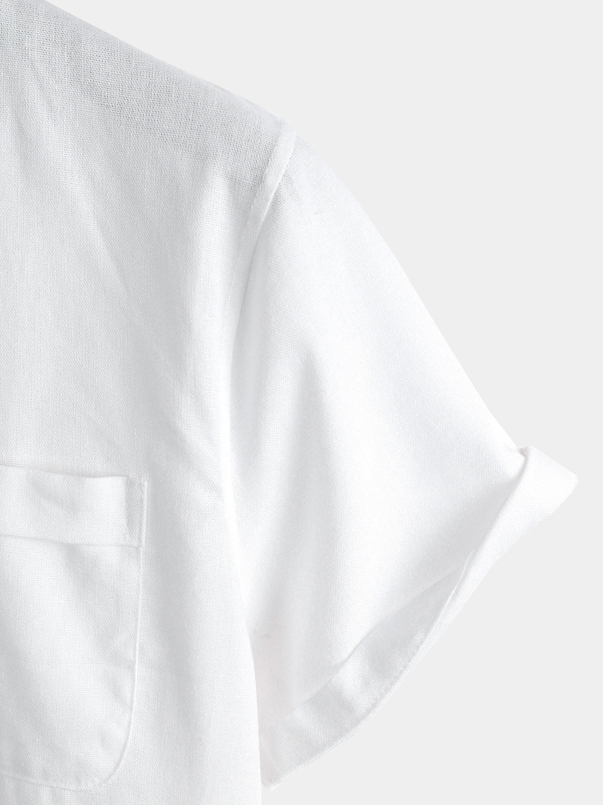 De color sólido Stand Collar Half Button Pocket Froncamiseta para hombre