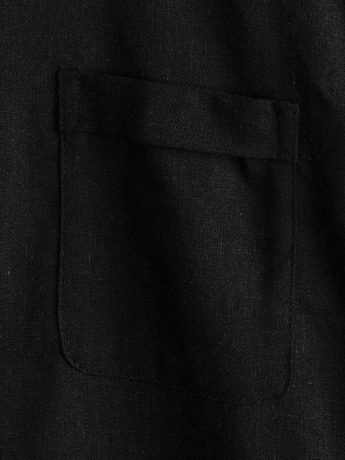 De color sólido Stand Collar Half Button Pocket Froncamiseta para hombre