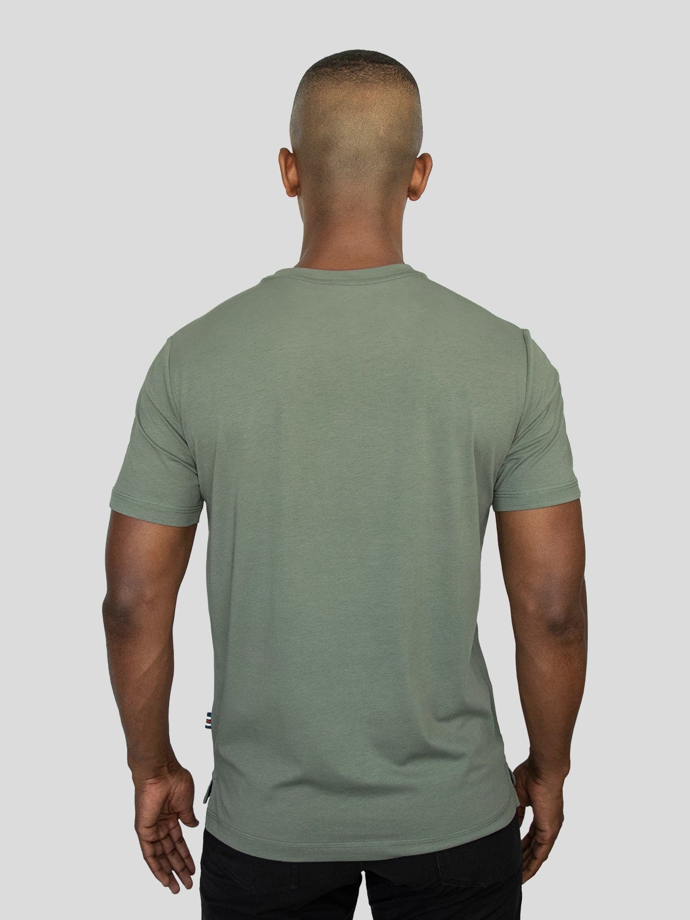 StayCool 2.0 de corte entallado Split-Hem Tee