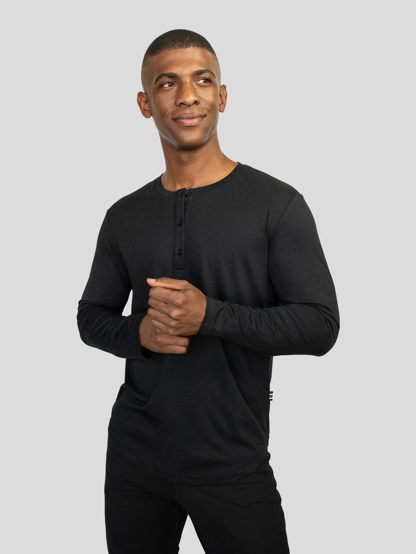 StaySmooth de manga larga Henley Drop-Cut Tee